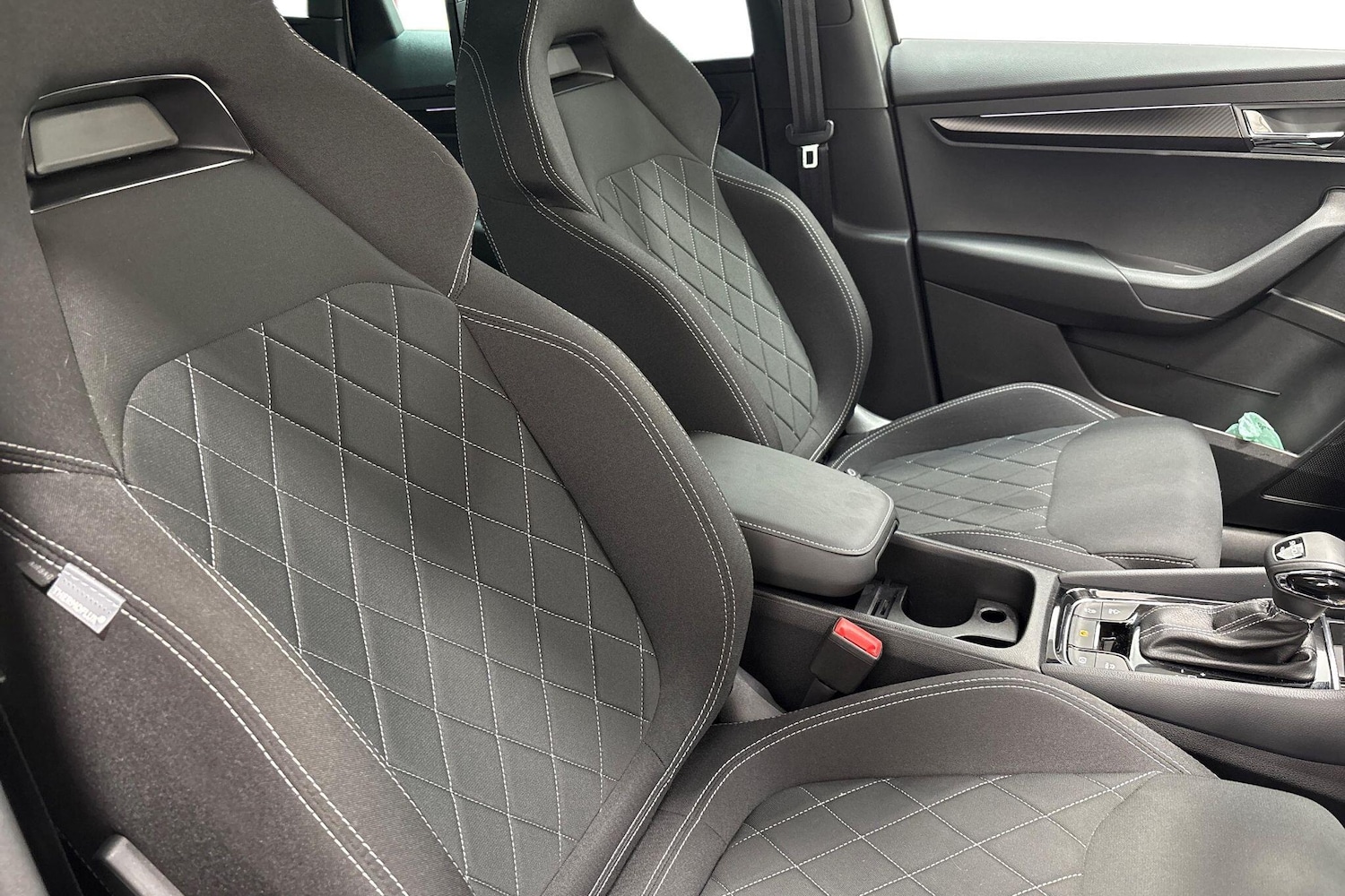 Used Skoda Karoq 2025 for sale - 76389317: Photo 10