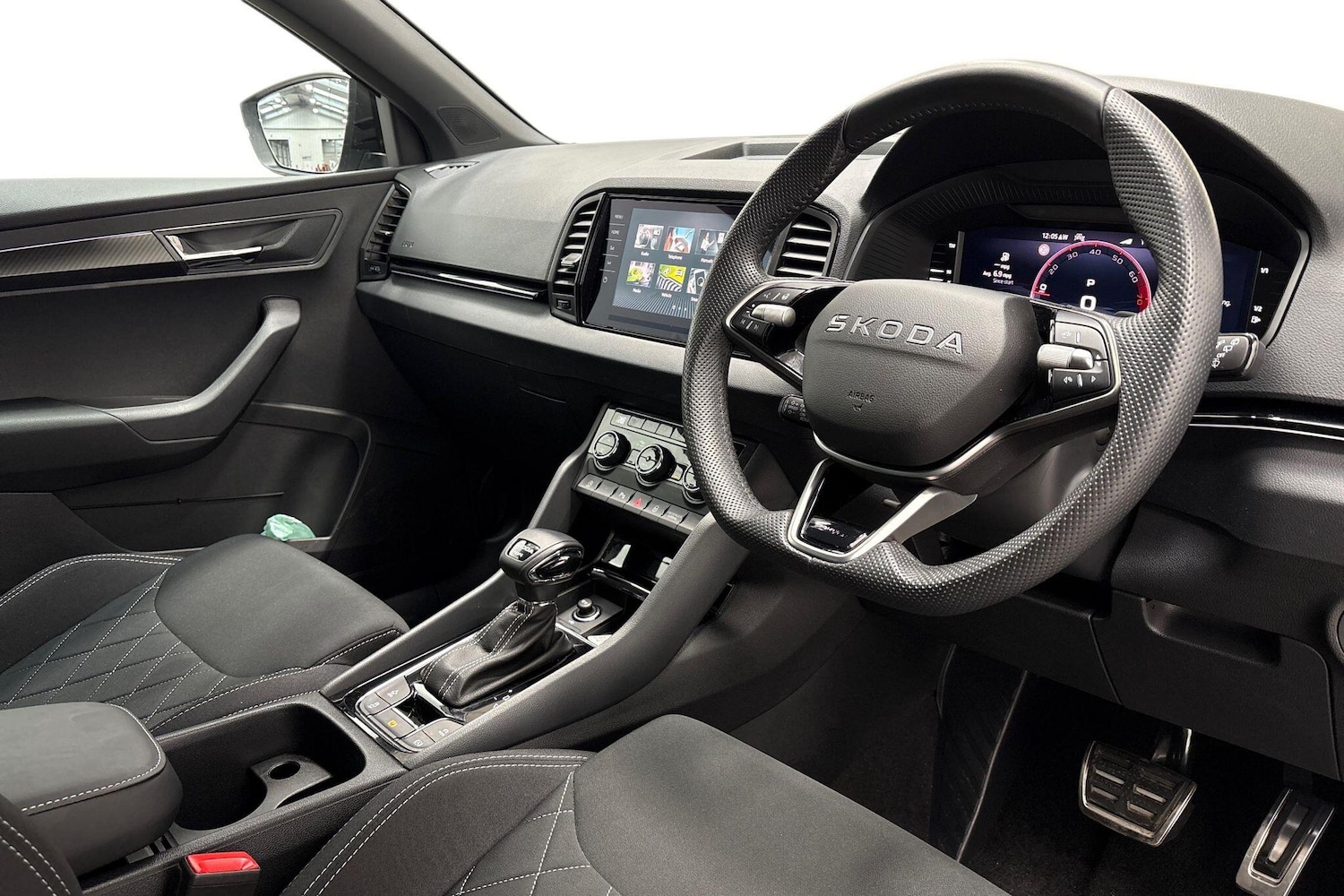 Used Skoda Karoq 2025 for sale - 76389317: Photo 8