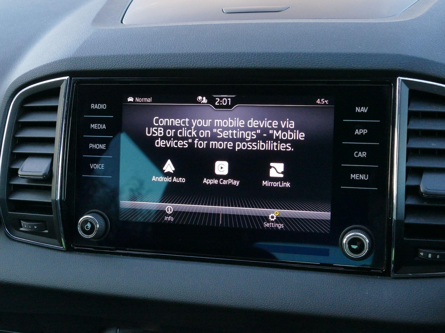 Used Skoda Karoq 2024 for sale - 76645354: Photo 26