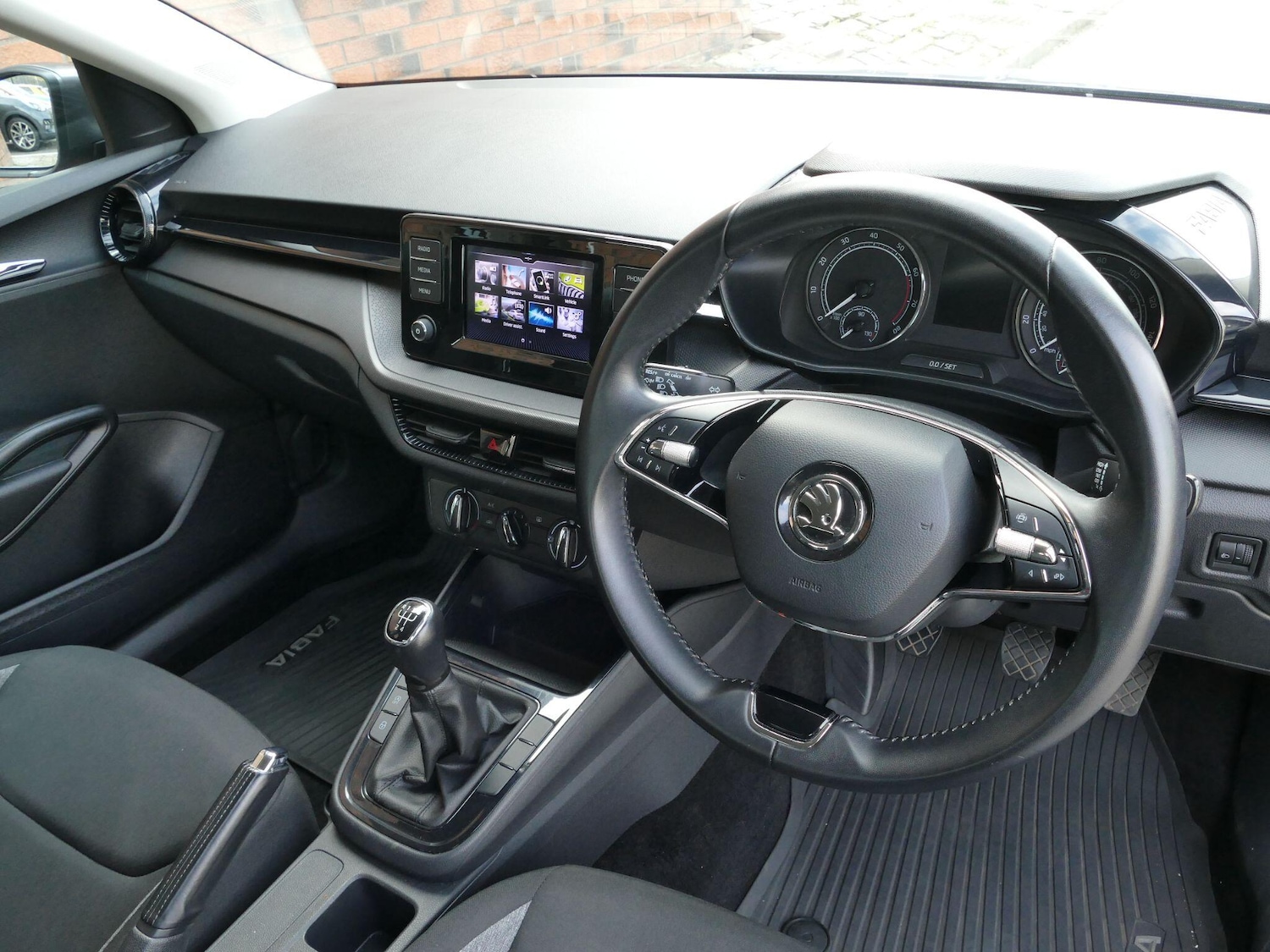 Used Skoda Fabia 2022 for sale - 76360320: Photo 2
