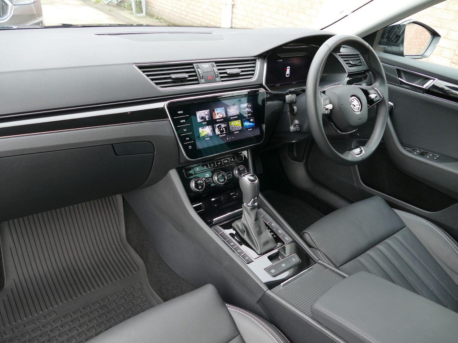 Used Skoda Superb 2024 for sale - 76360433: Photo 8