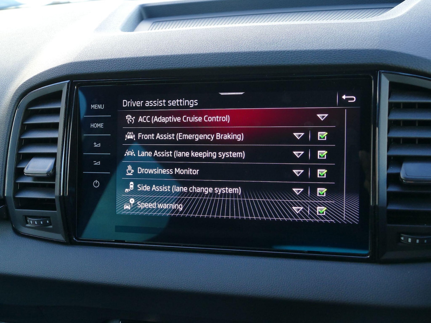 Used Skoda Karoq 2025 for sale - 76689456: Photo 29