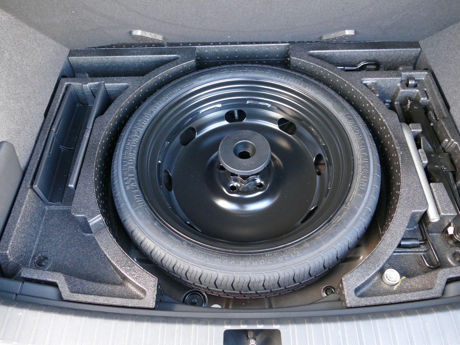 Used Skoda Karoq 2025 for sale - 76689456: Photo 38