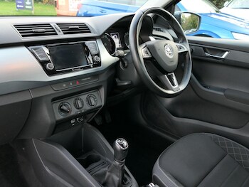 Used Skoda Fabia 2018 for sale - 76371248: Photo