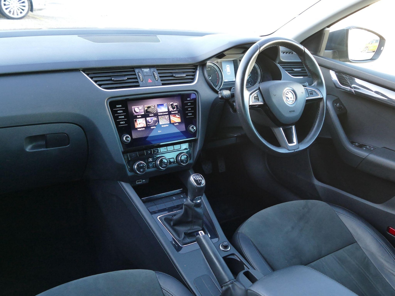 Used Skoda Octavia 2019 for sale - 76702113: Photo 2