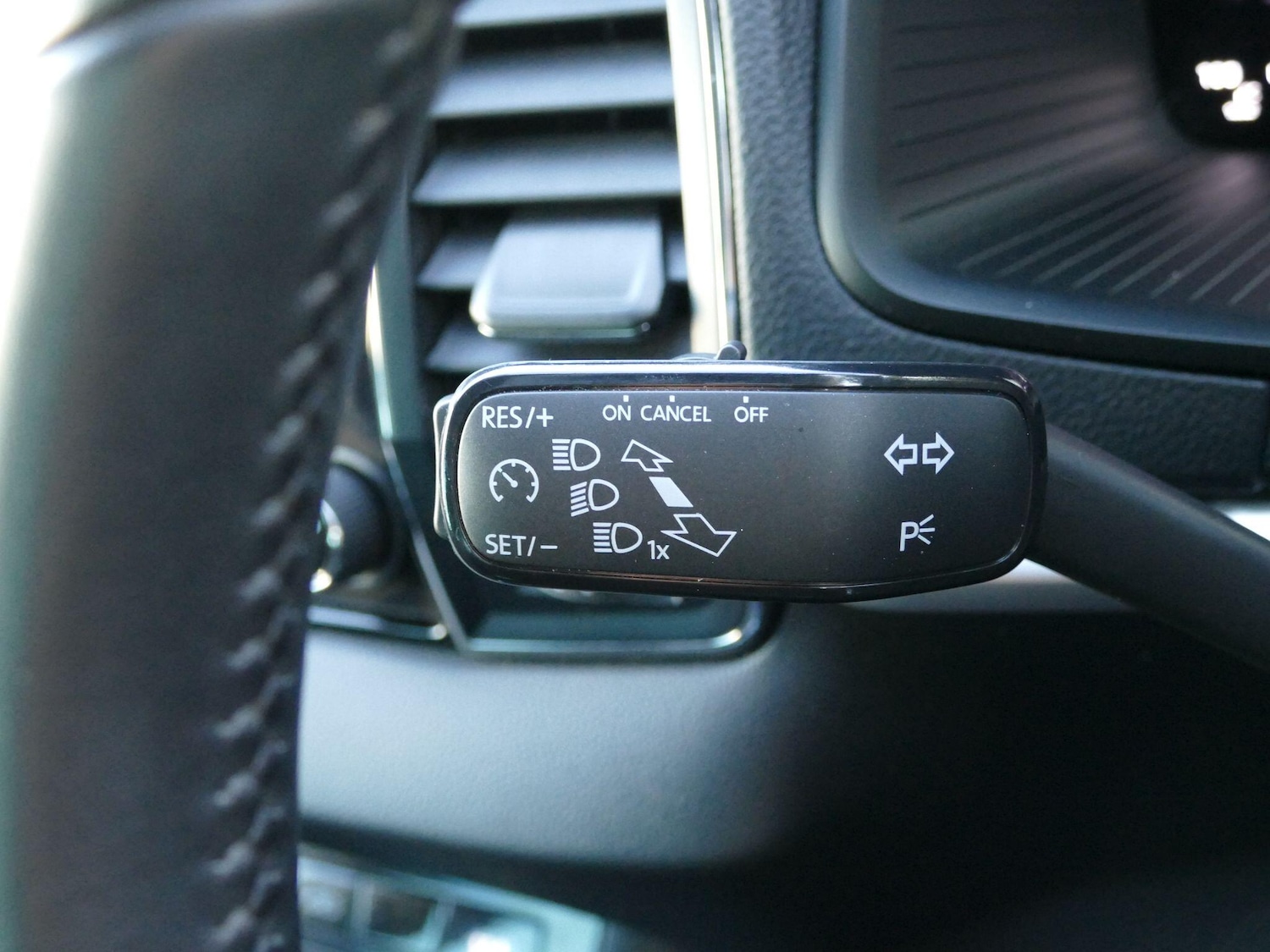 Used Skoda Karoq 2023 for sale - 76644960: Photo 28