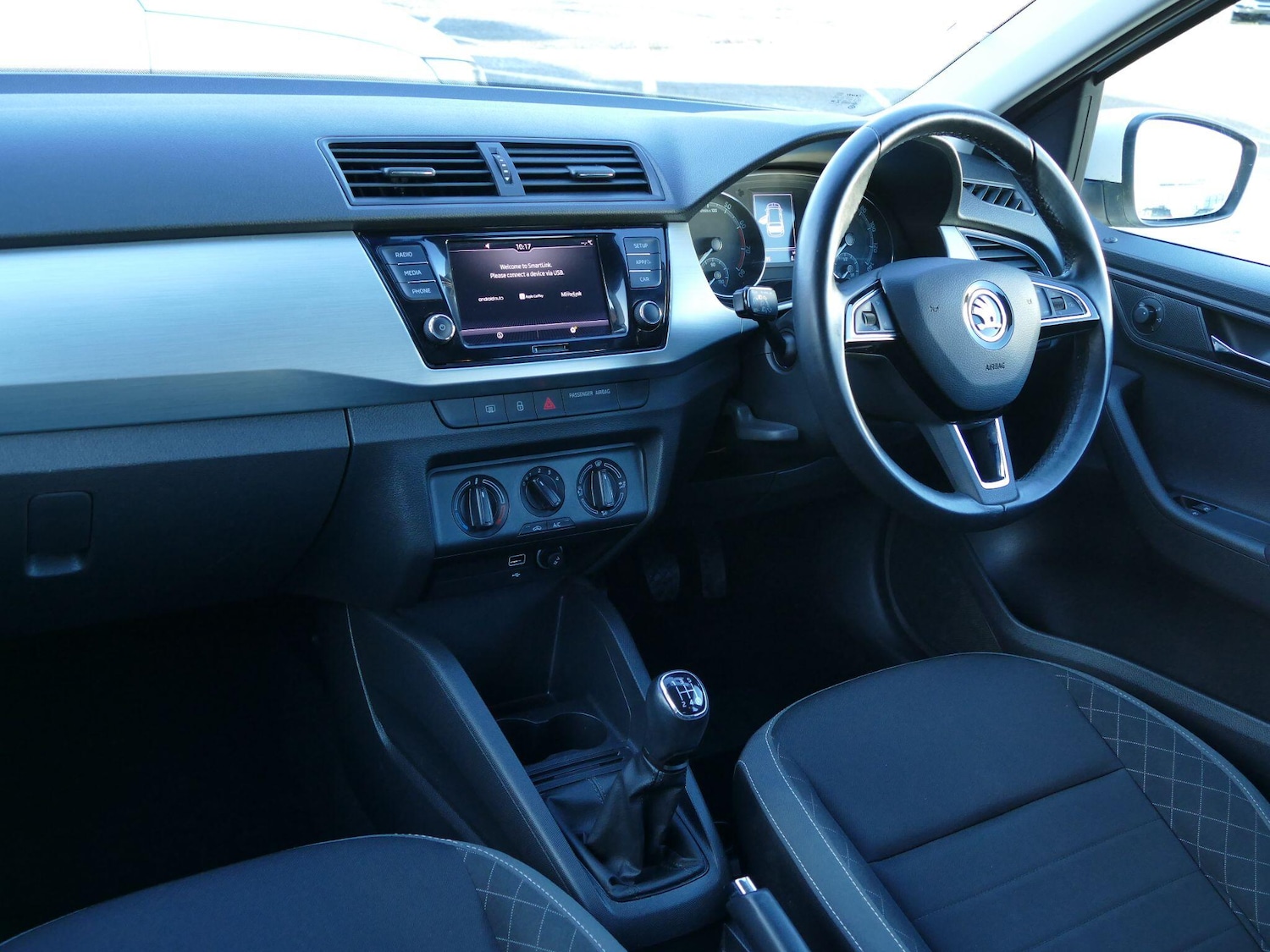 Used Skoda Fabia 2018 for sale - 76701576: Photo 2