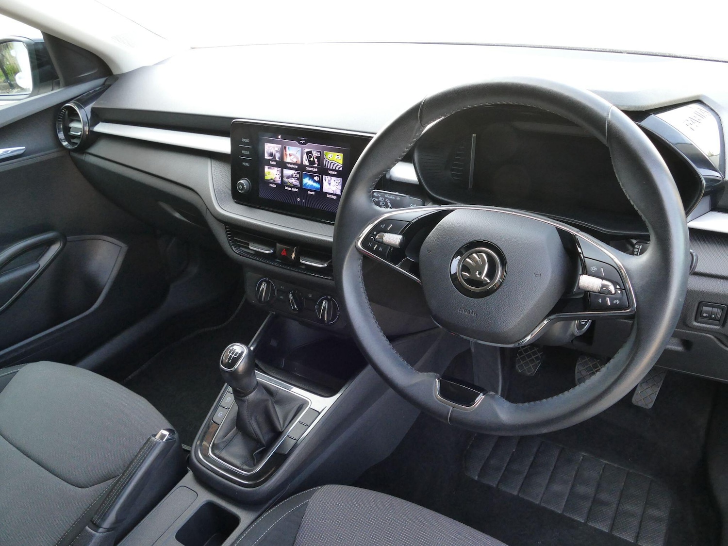 Used Skoda Fabia 2023 for sale - 76360078: Photo 2