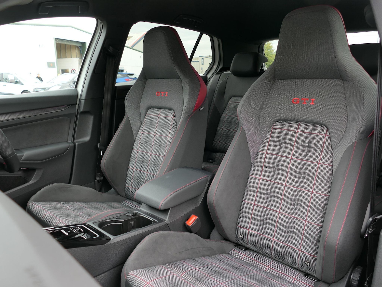 Used Volkswagen Golf 2025 for sale - 76619648: Photo 12