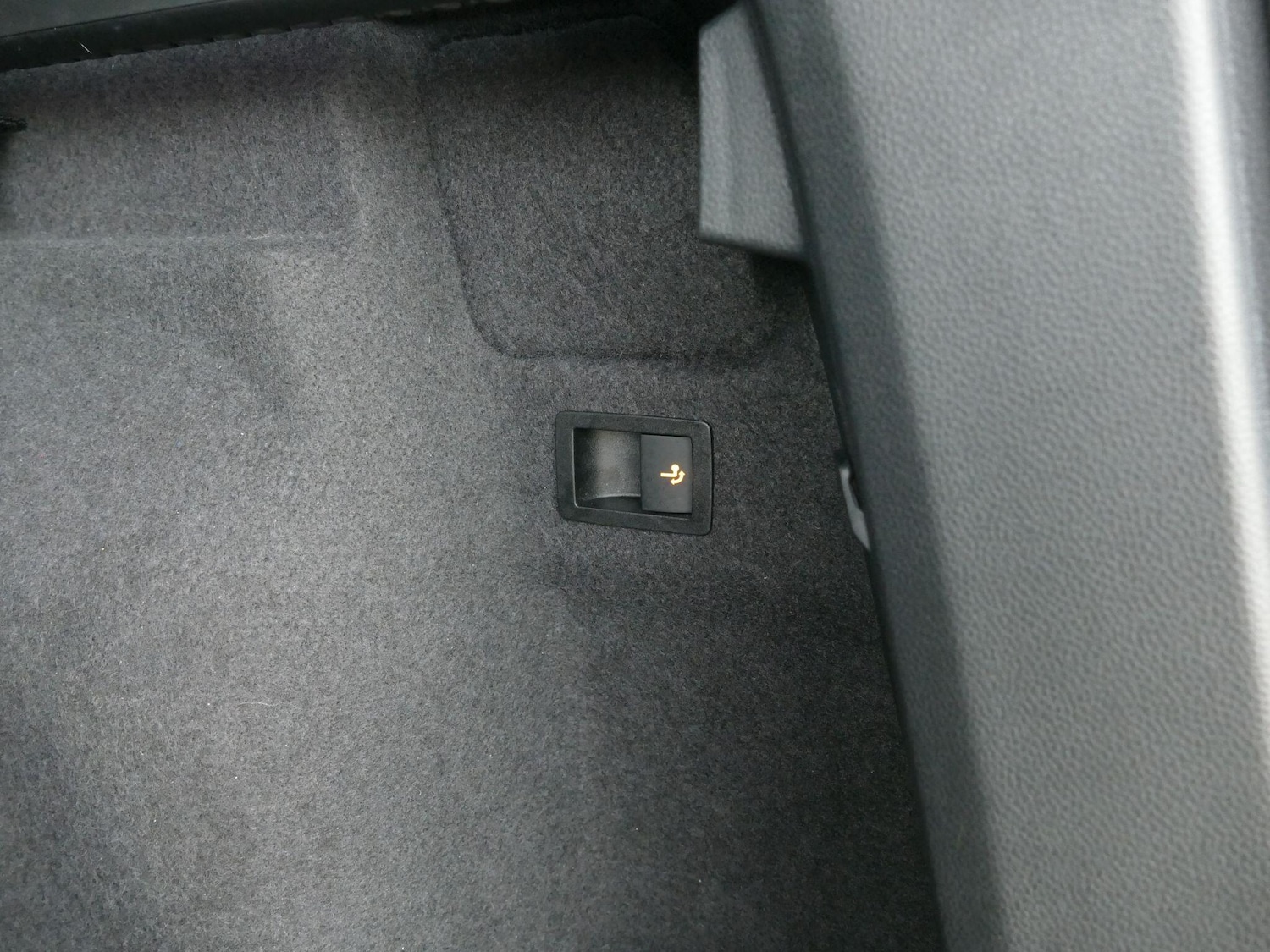 Used Skoda Karoq 2021 for sale - 77040247: Photo 42