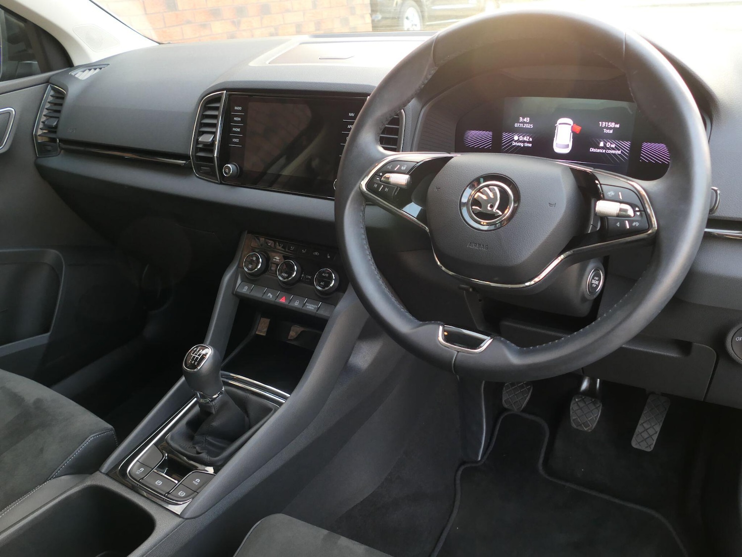 Used Skoda Karoq 2023 for sale - 76538357: Photo 10