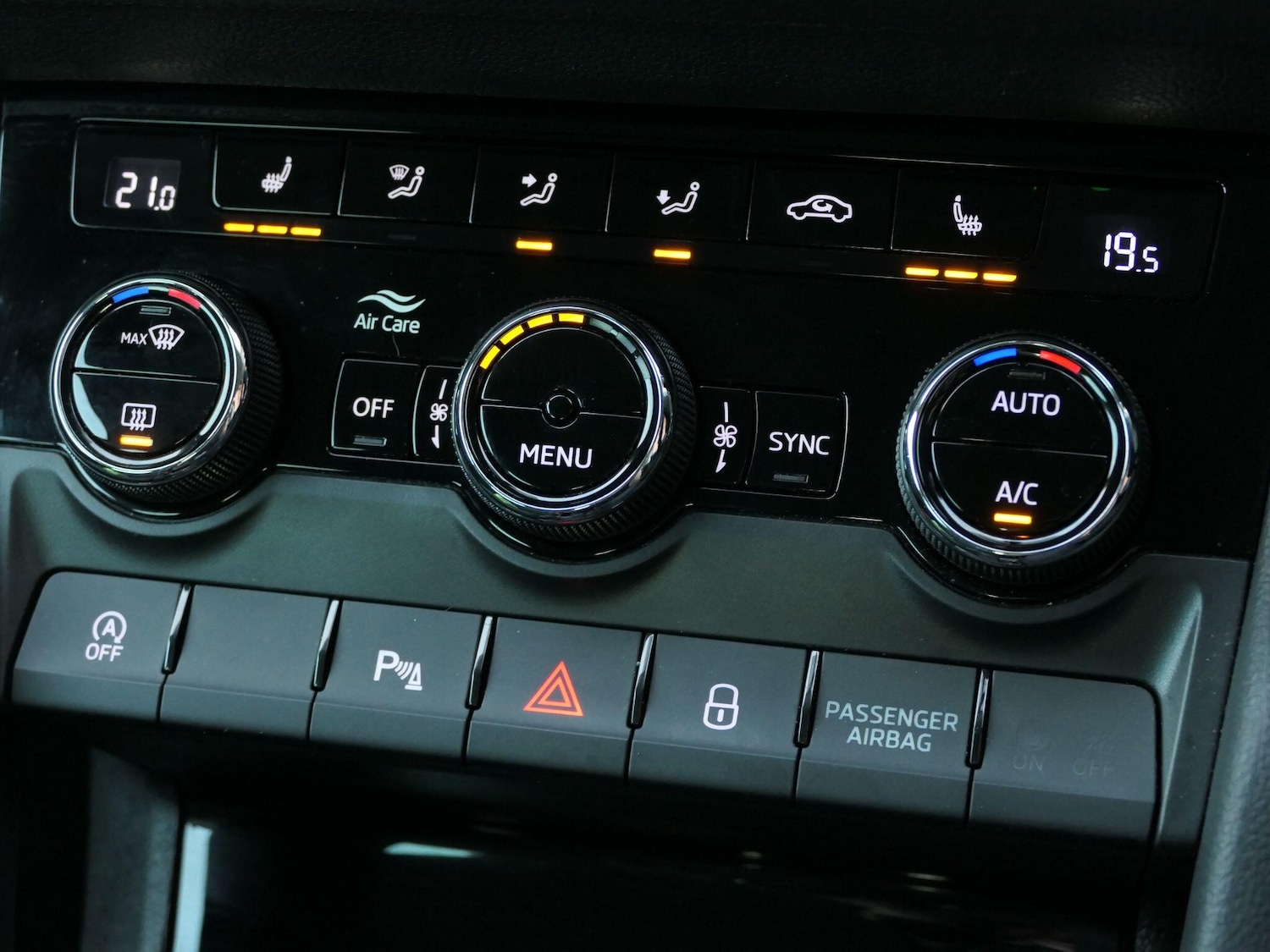 Used Skoda Karoq 2023 for sale - 76538357: Photo 11