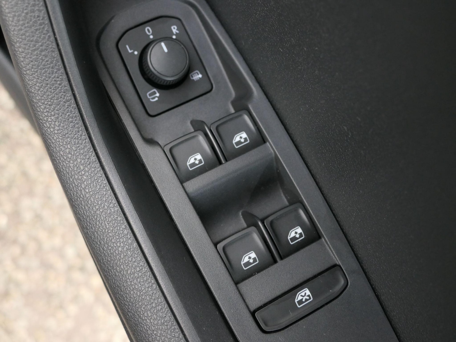 Used Skoda Karoq 2023 for sale - 76538357: Photo 9