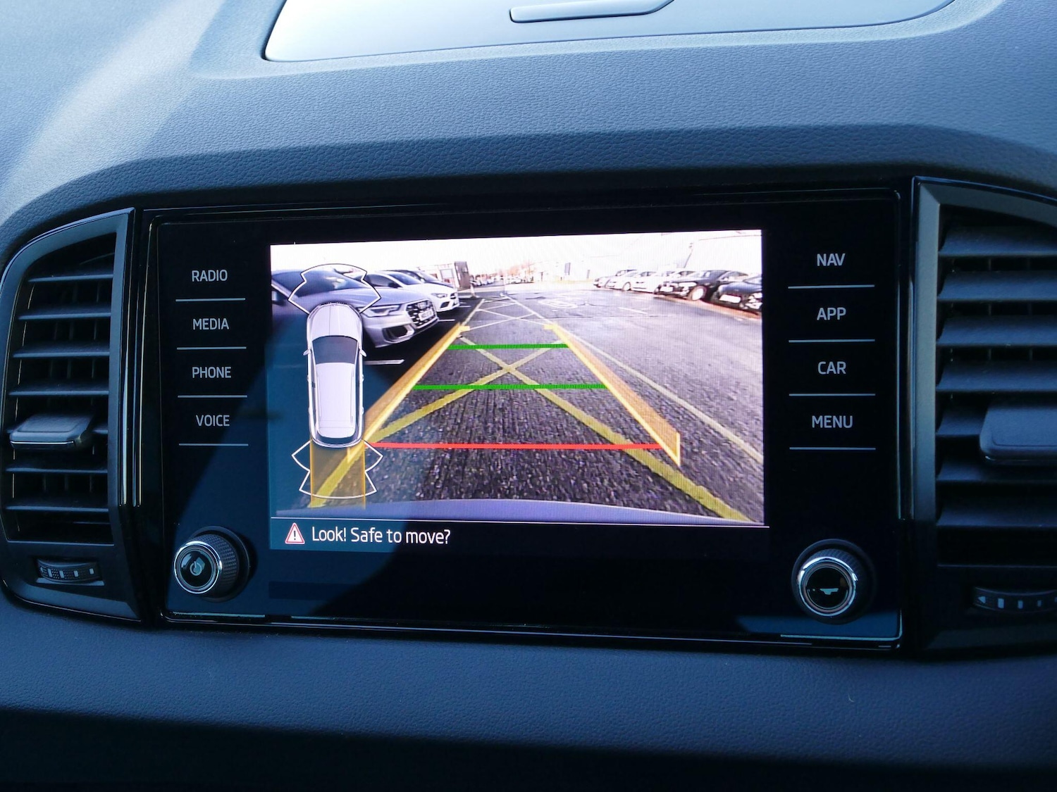 Used Skoda Karoq 2024 for sale - 77191782: Photo 26