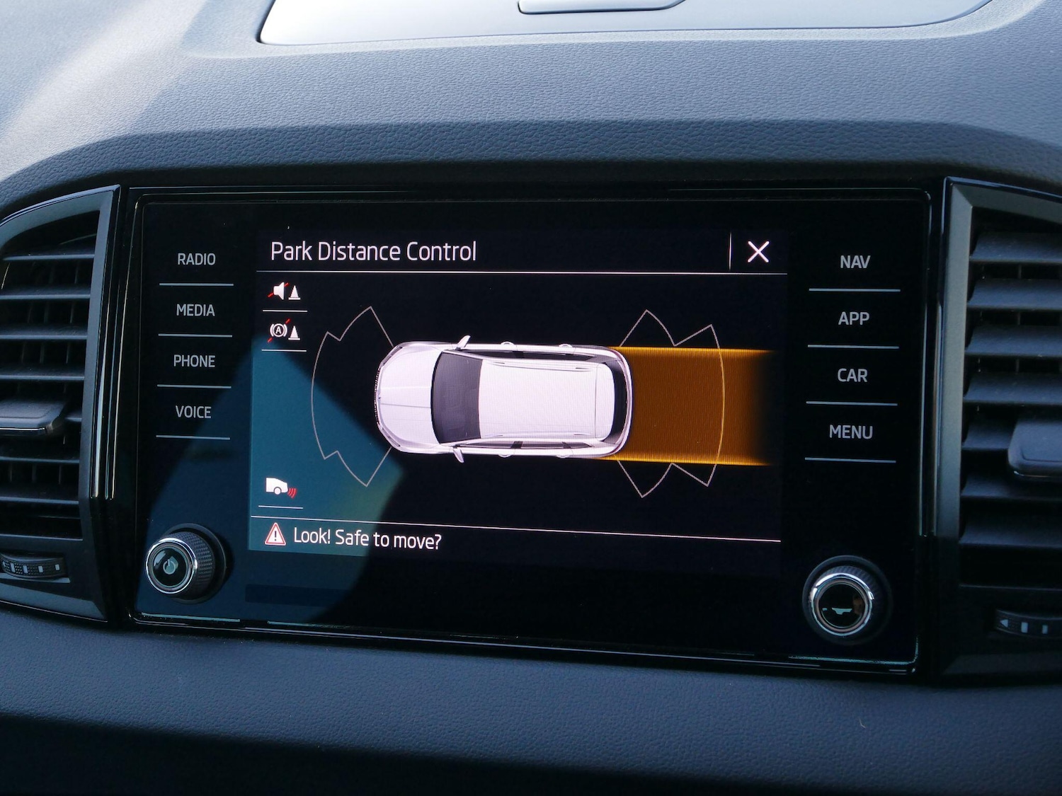 Used Skoda Karoq 2024 for sale - 77191782: Photo 27