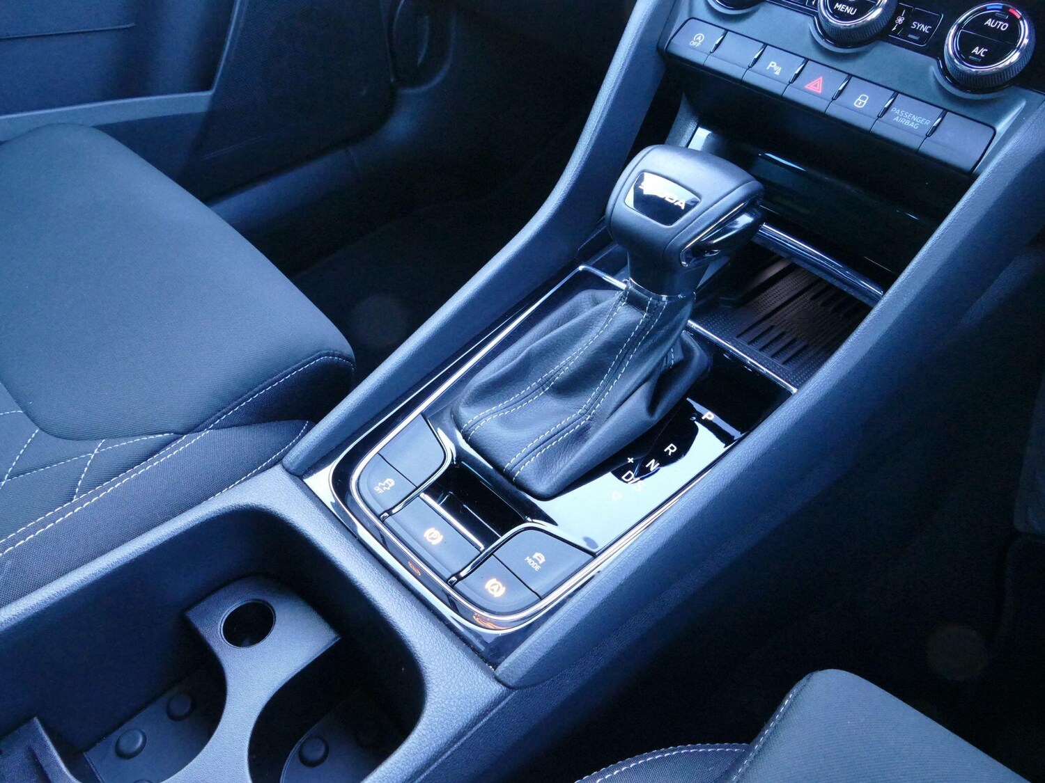 Used Skoda Karoq 2024 for sale - 77191782: Photo 33