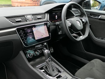 Used Skoda Superb 2023 for sale - 76359997: Photo