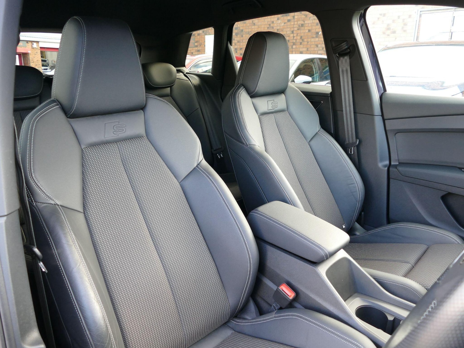 Used Audi Q4 e-tron 2022 for sale - 77155764: Photo 4