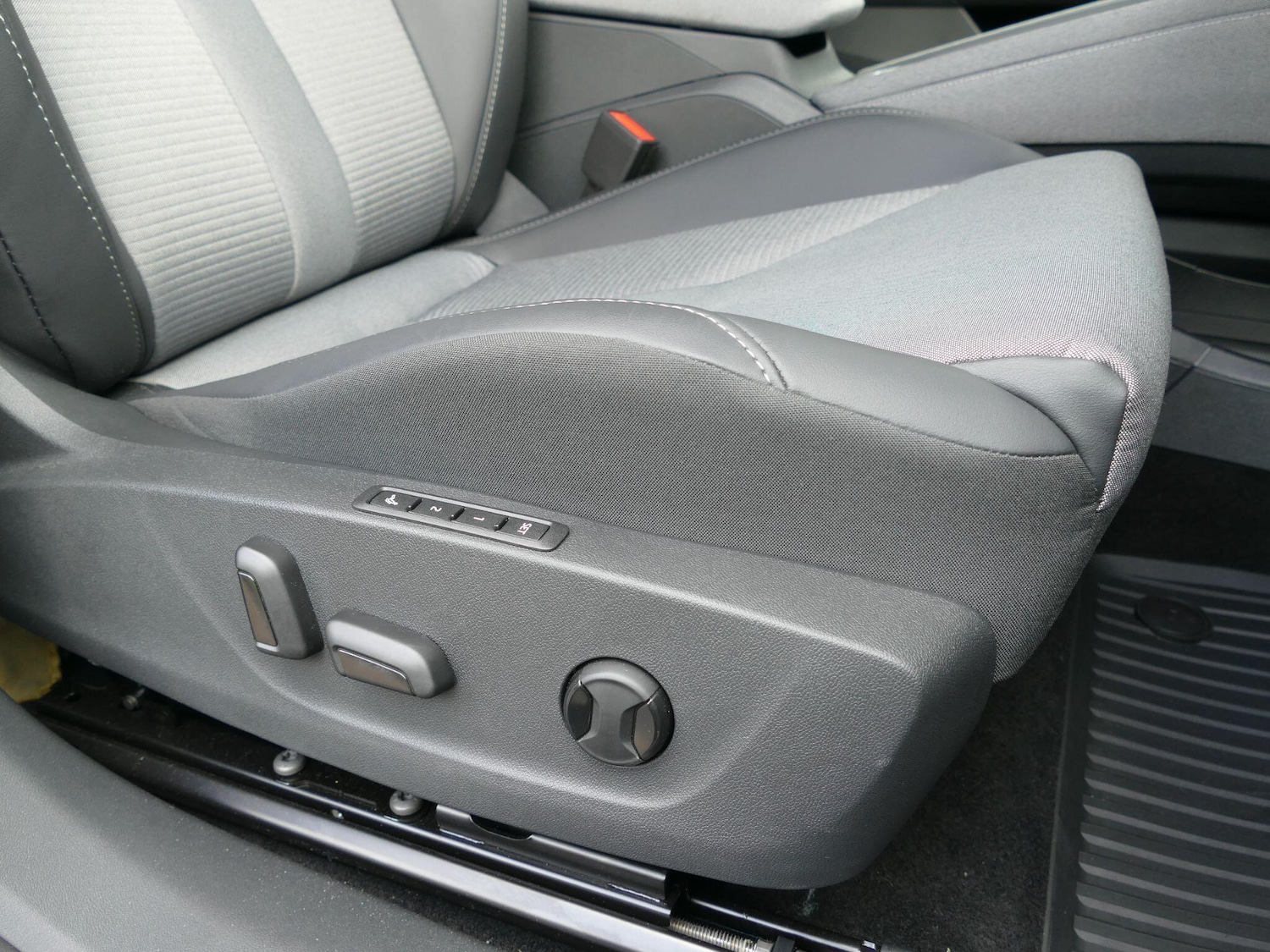 Used Skoda Enyaq 2025 for sale - 76512364: Photo 11