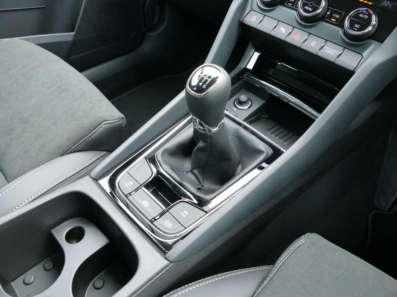 Used Skoda Karoq 2025 for sale - 76360166: Photo 32