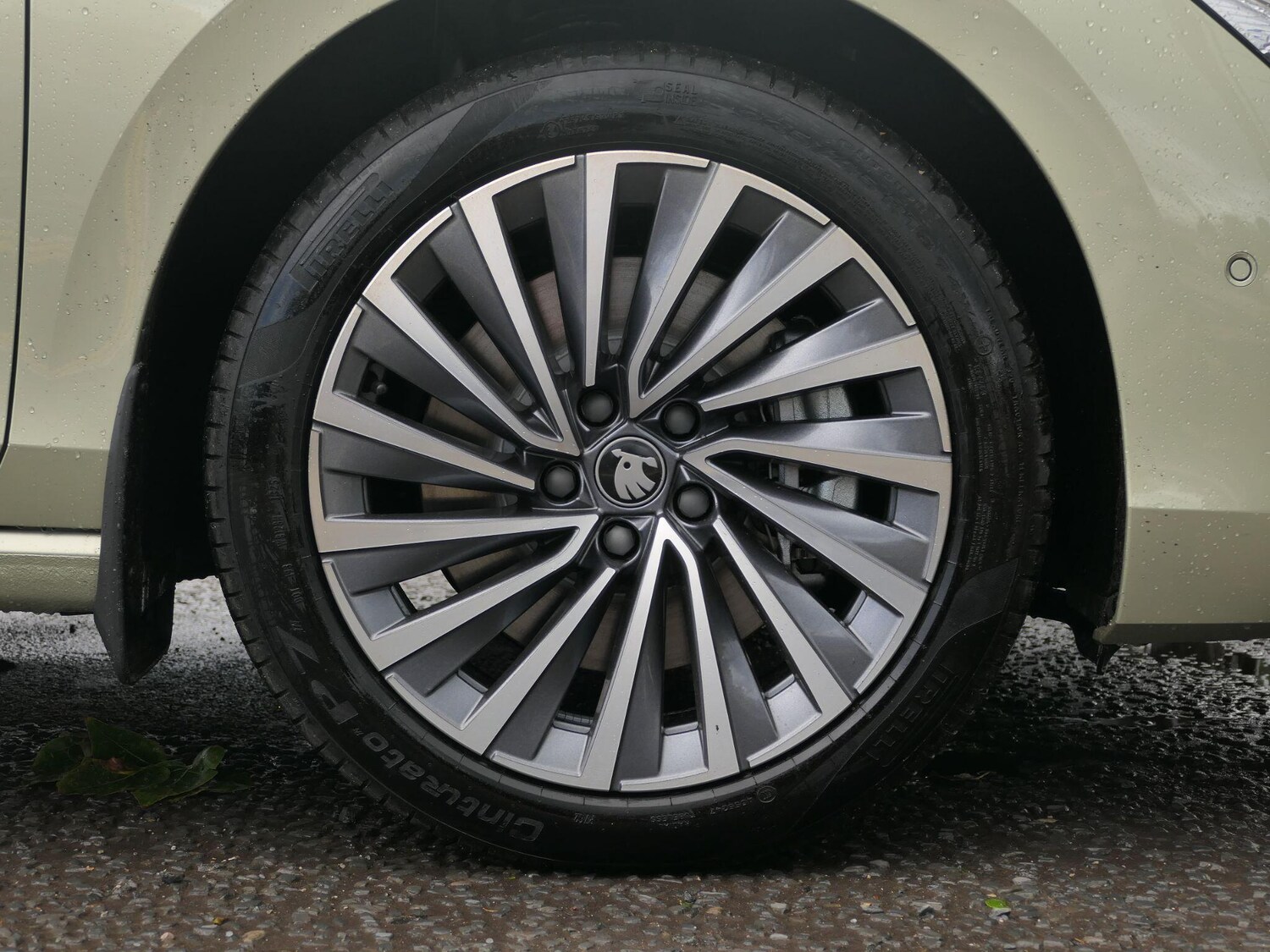 Used Skoda Superb 2025 for sale - 76689017: Photo 33