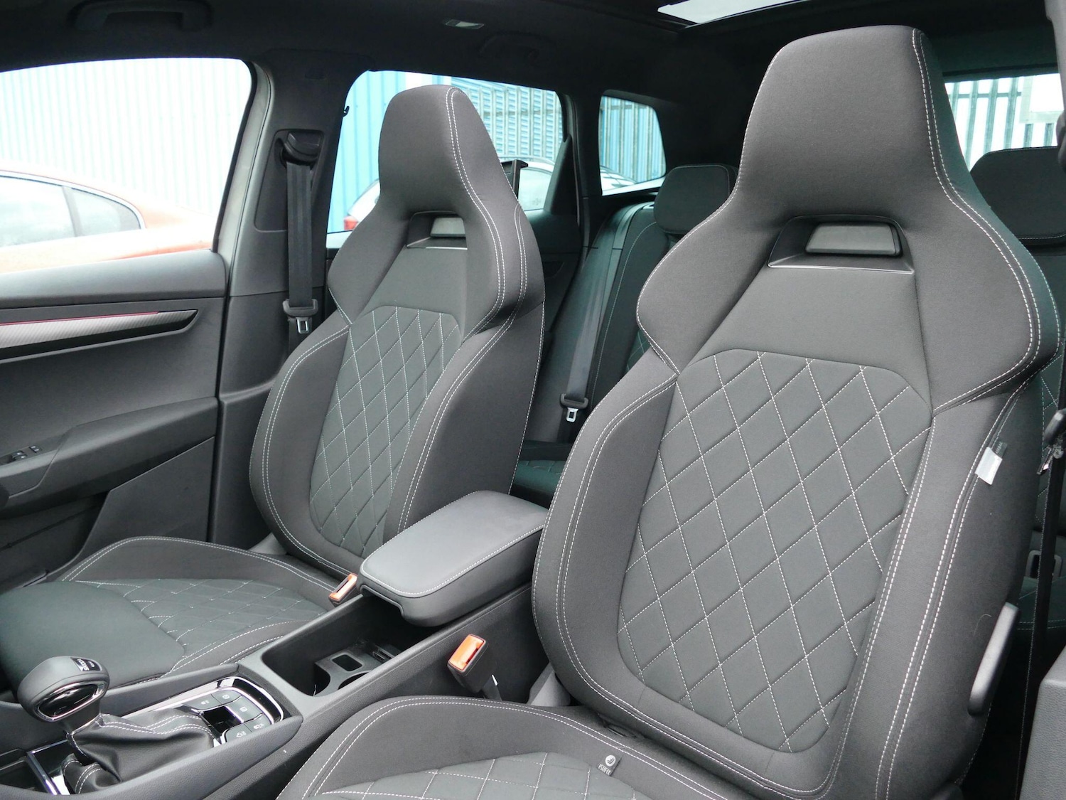 Used Skoda Karoq 2025 for sale - 76953372: Photo 11