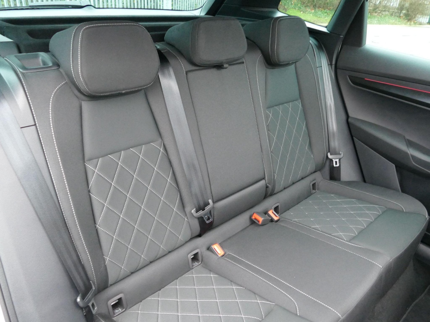 Used Skoda Karoq 2025 for sale - 76953372: Photo 12