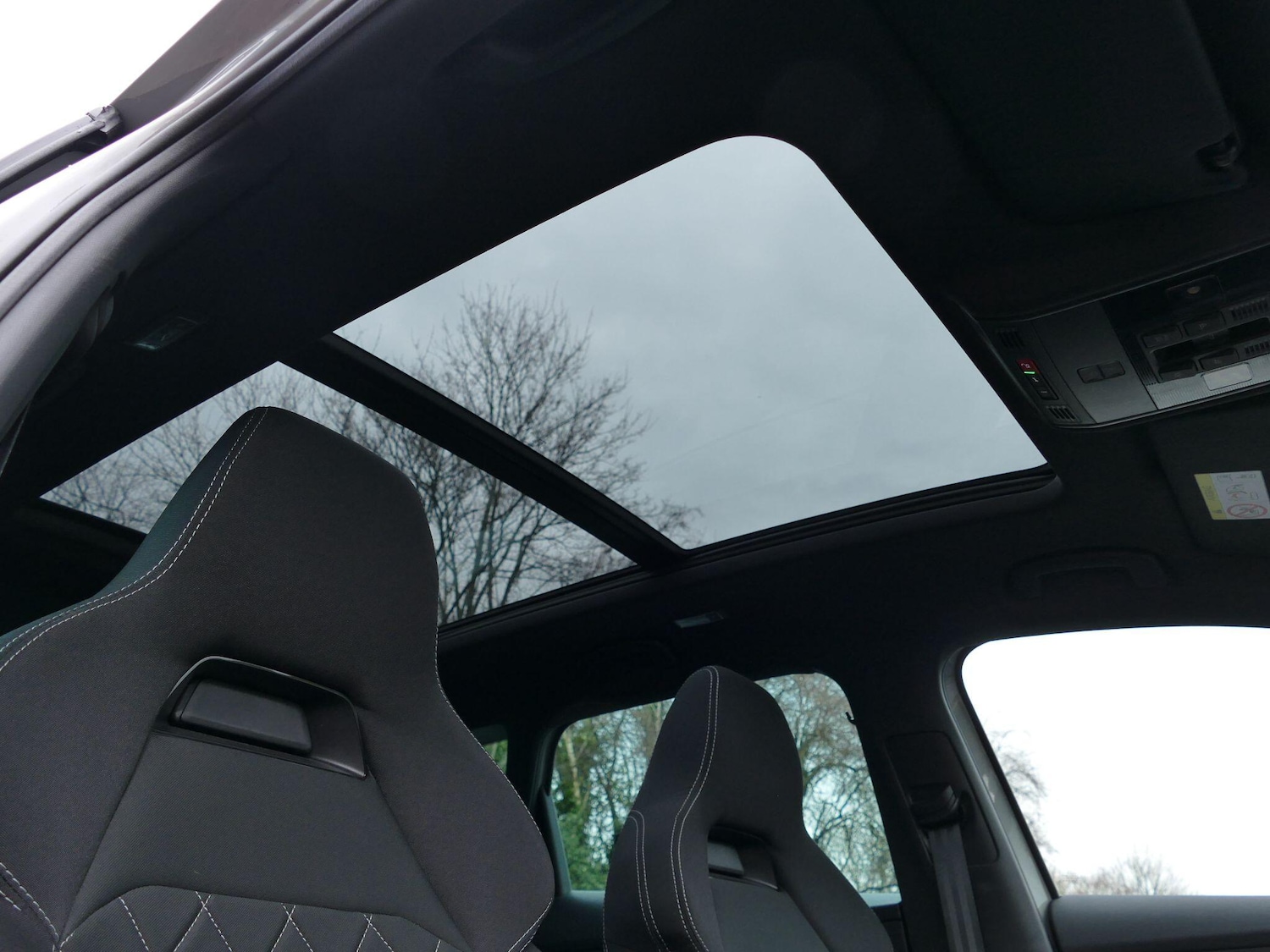 Used Skoda Karoq 2025 for sale - 76953372: Photo 14