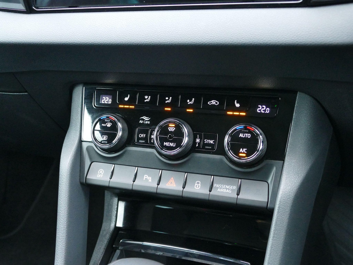 Used Skoda Karoq 2025 for sale - 76953372: Photo 25