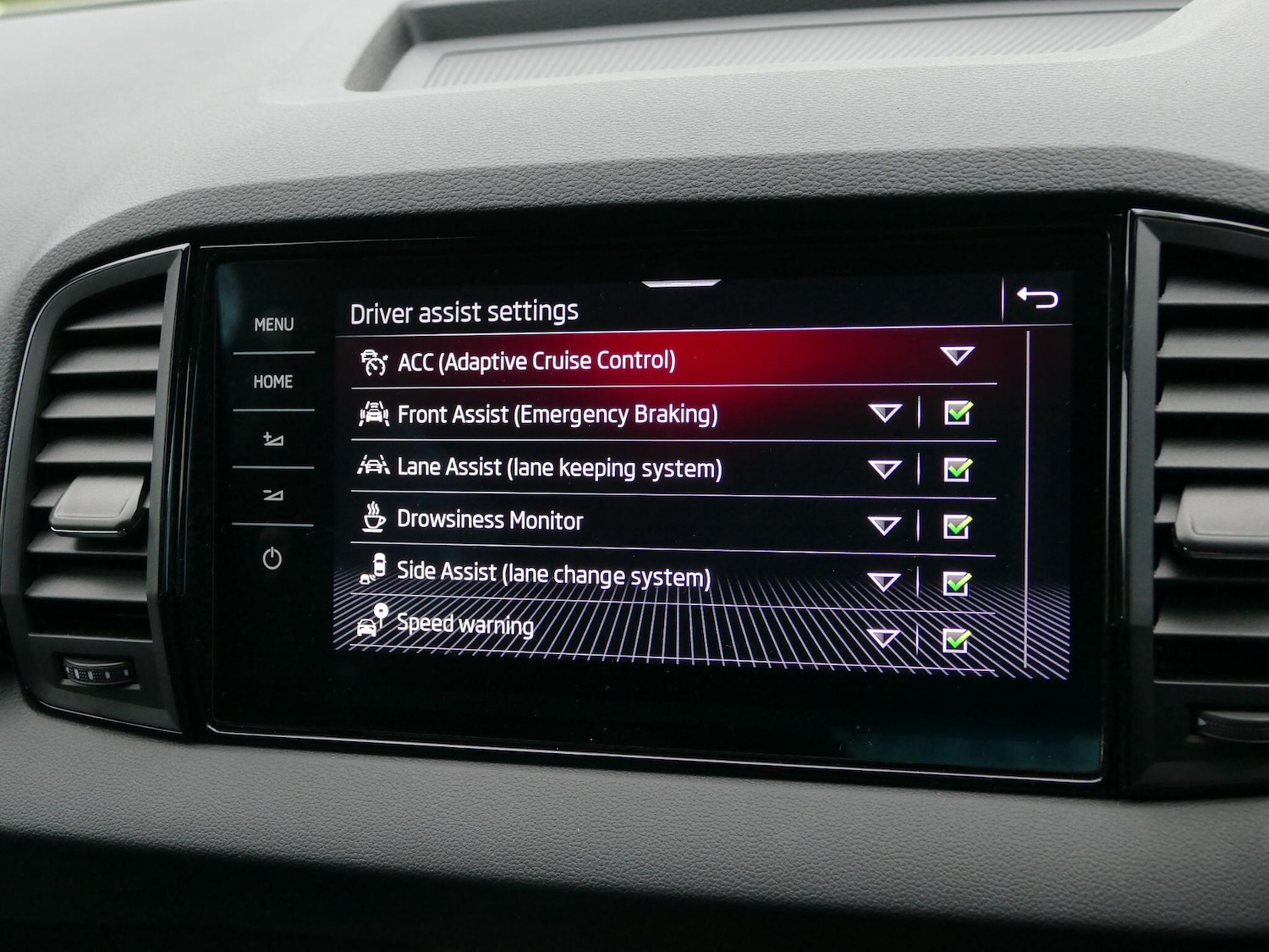 Used Skoda Karoq 2025 for sale - 76953372: Photo 29