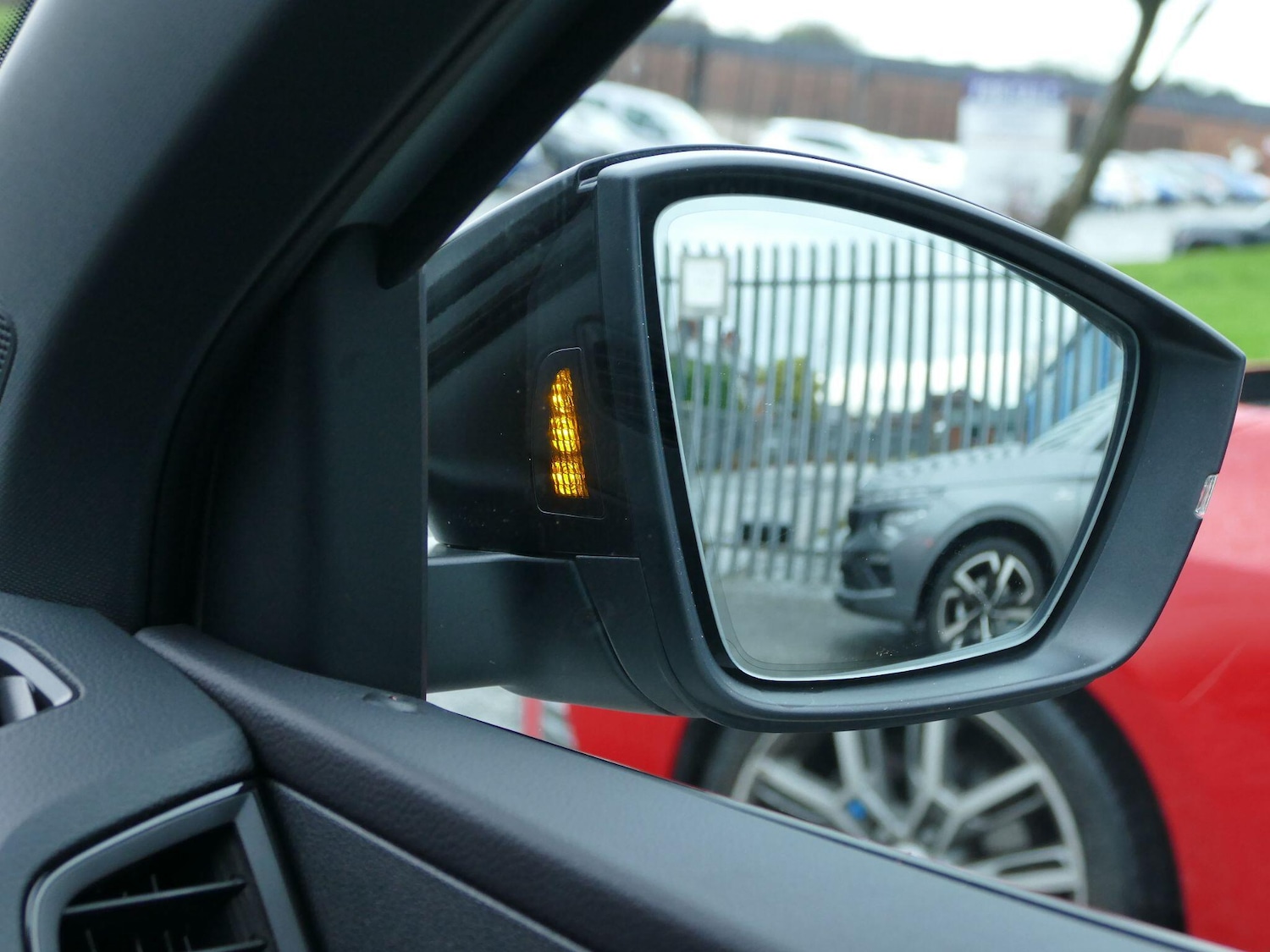 Used Skoda Karoq 2025 for sale - 76953372: Photo 31