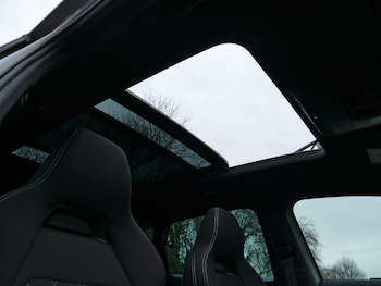 Used Skoda Karoq 2025 for sale - 76953372: Photo