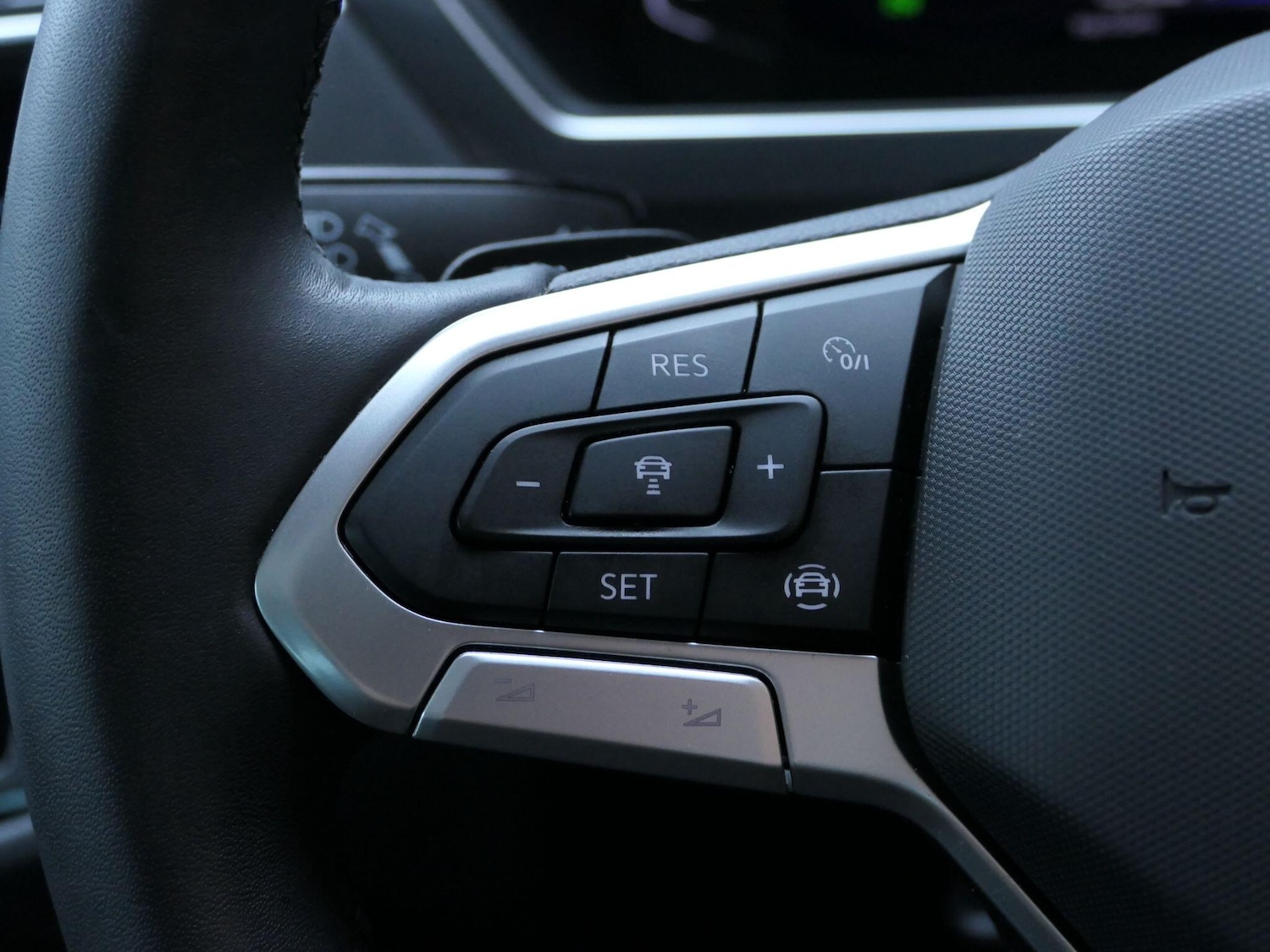 Used Volkswagen Tiguan 2023 for sale - 76993151: Photo 8