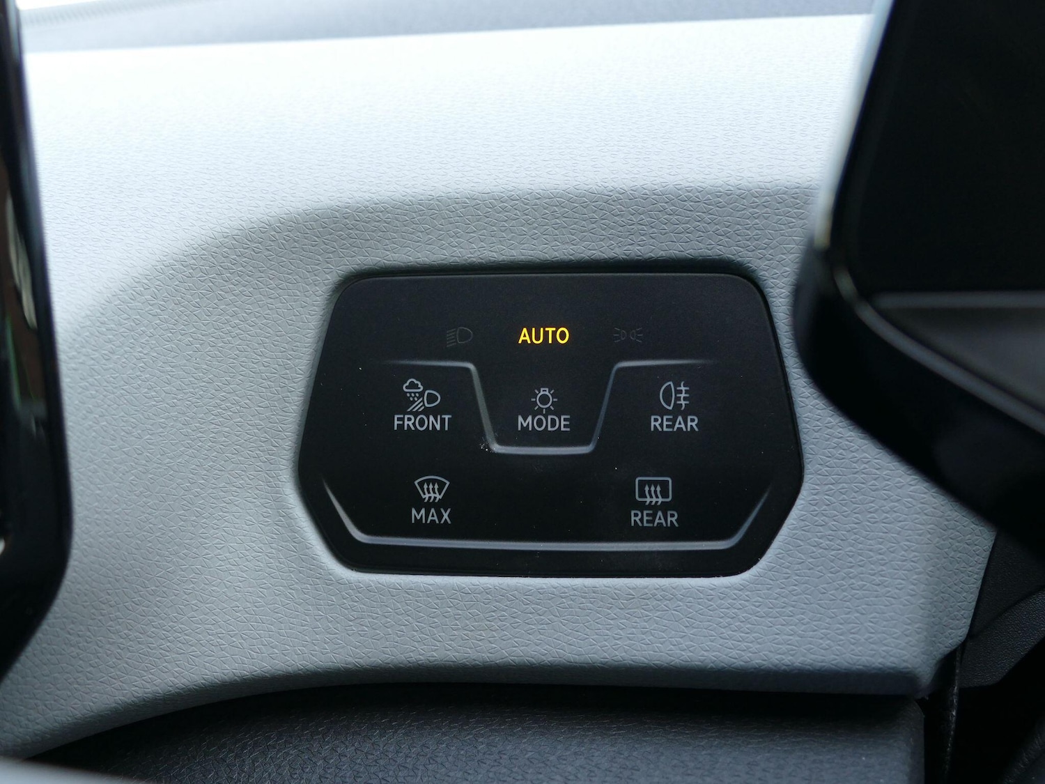 Used Volkswagen ID.3 2022 for sale - 76866202: Photo 32