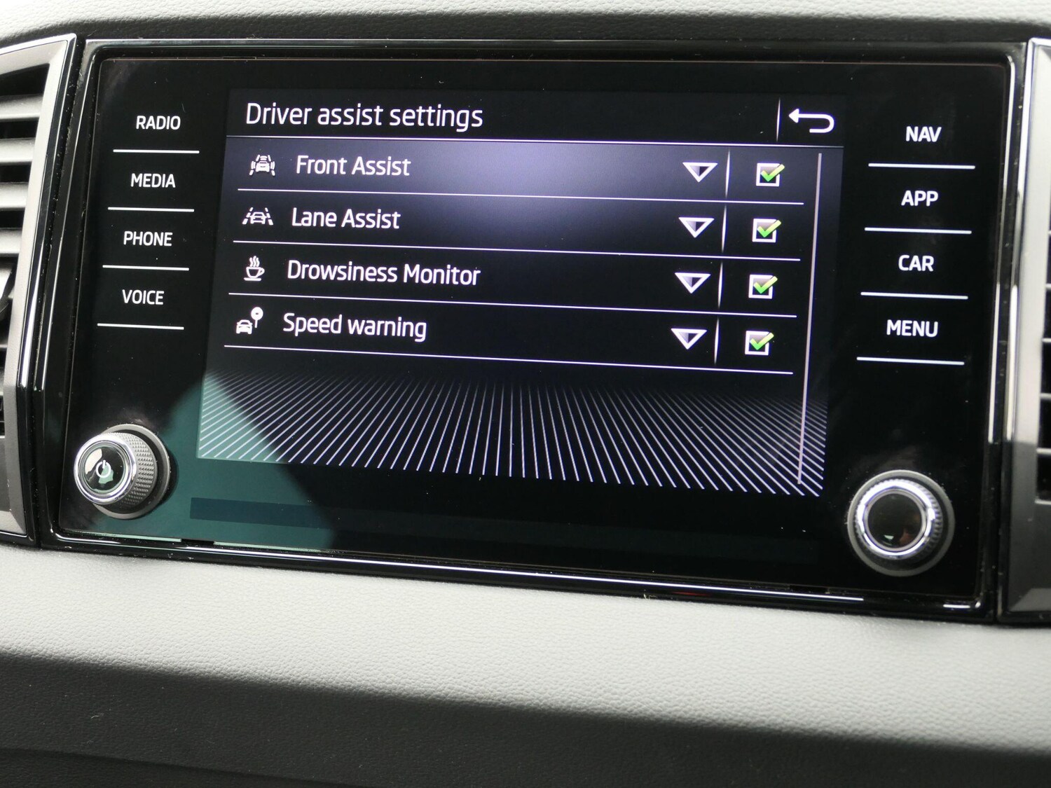 Used Skoda Karoq 2024 for sale - 76800843: Photo 23