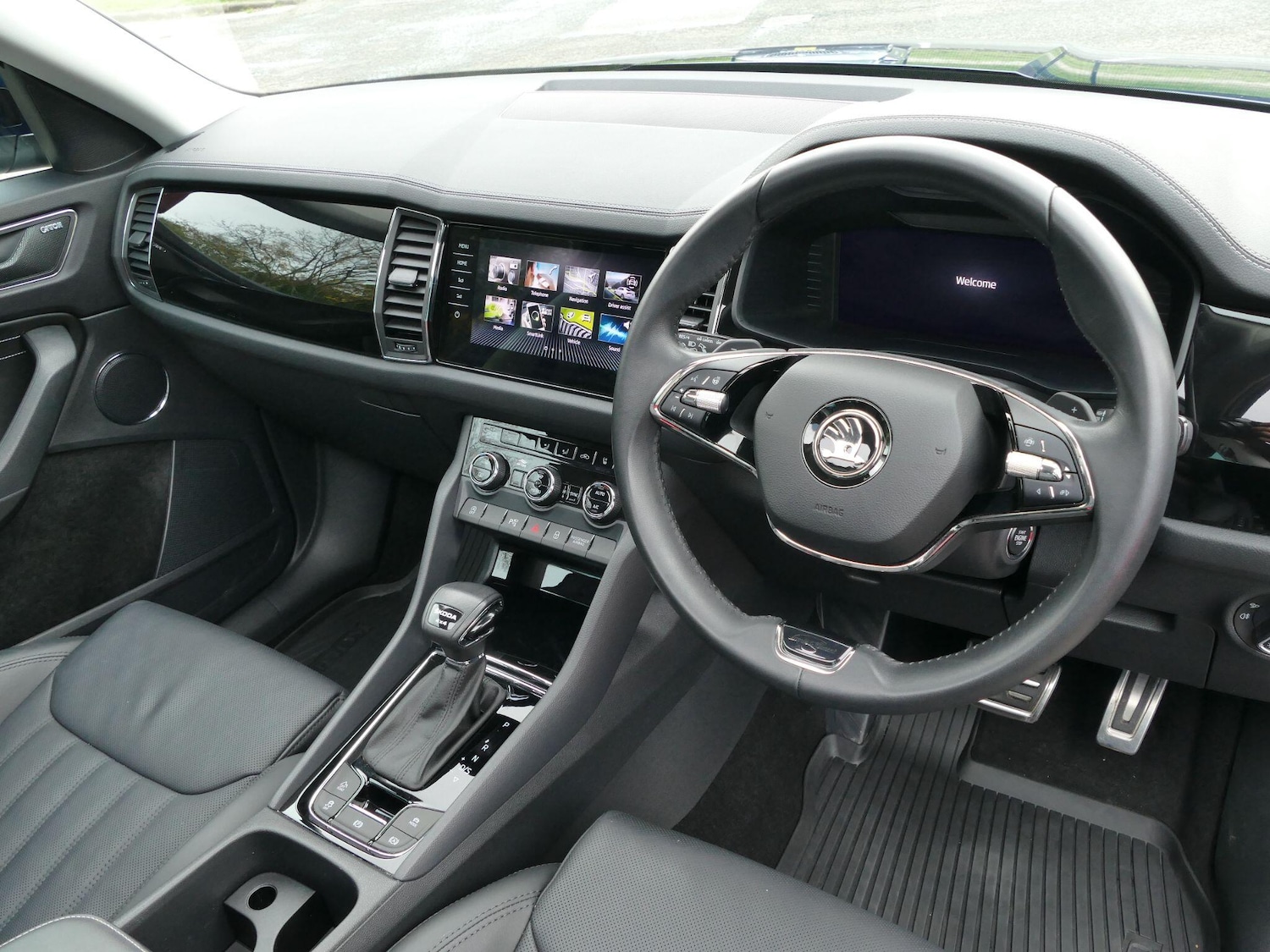 Used Skoda Kodiaq 2024 for sale - 76432436: Photo 2