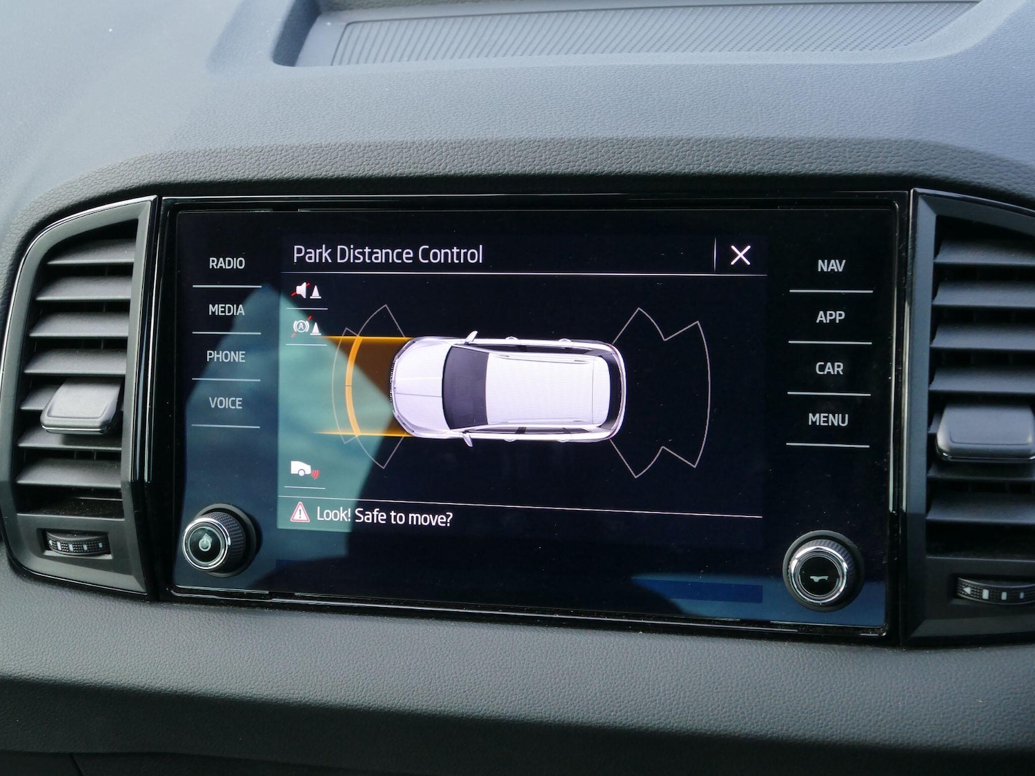 Used Skoda Karoq 2025 for sale - 76408401: Photo 27