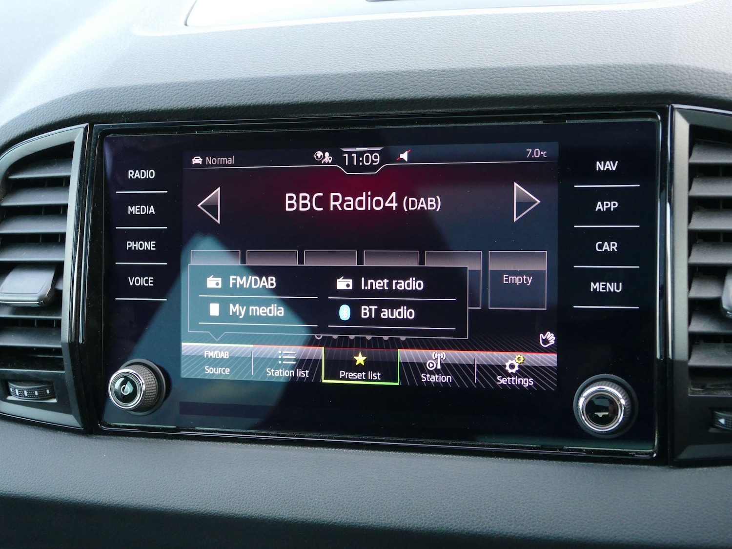 Used Skoda Karoq 2023 for sale - 77131986: Photo 27