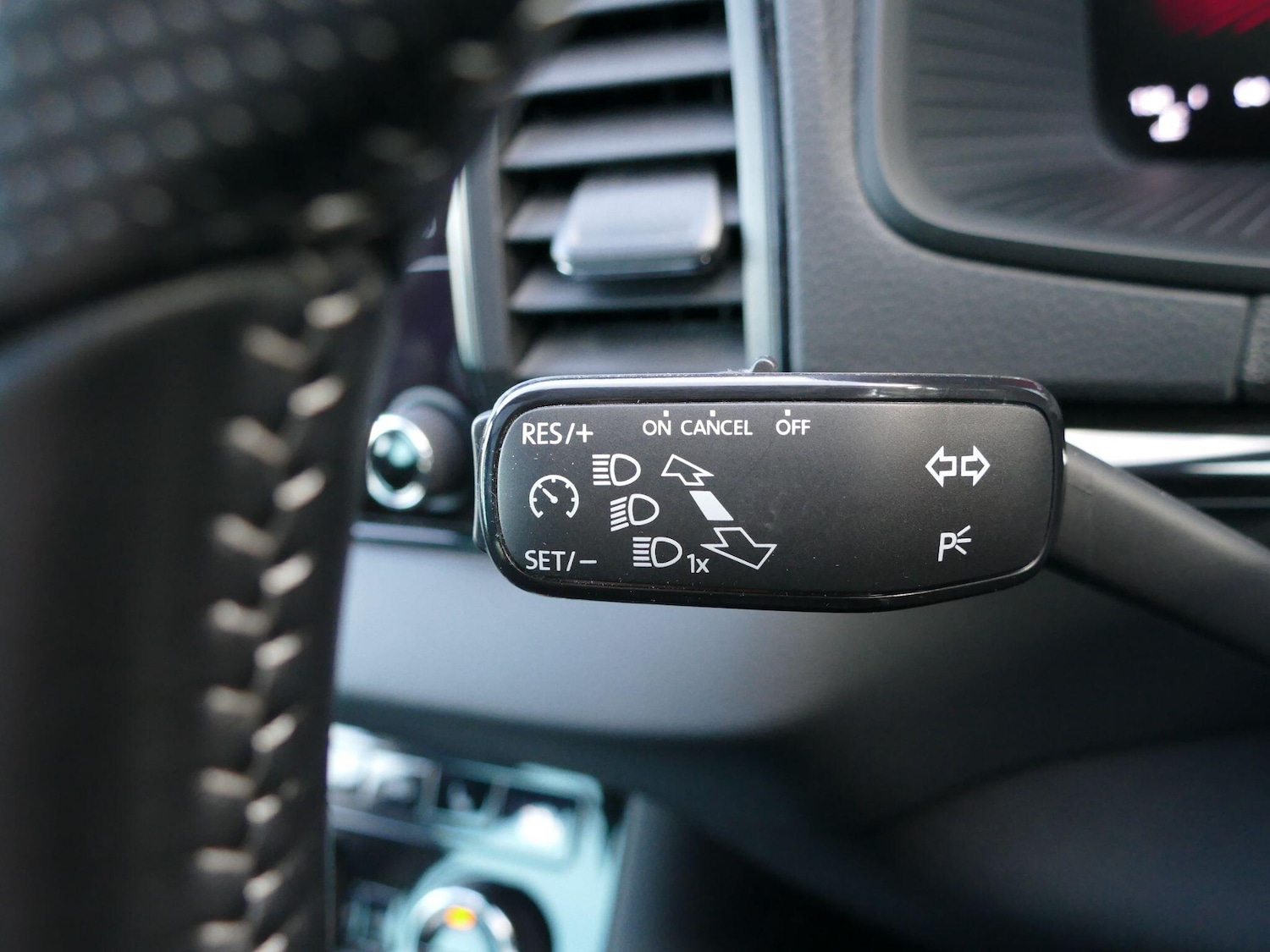 Used Skoda Karoq 2023 for sale - 77131986: Photo 32