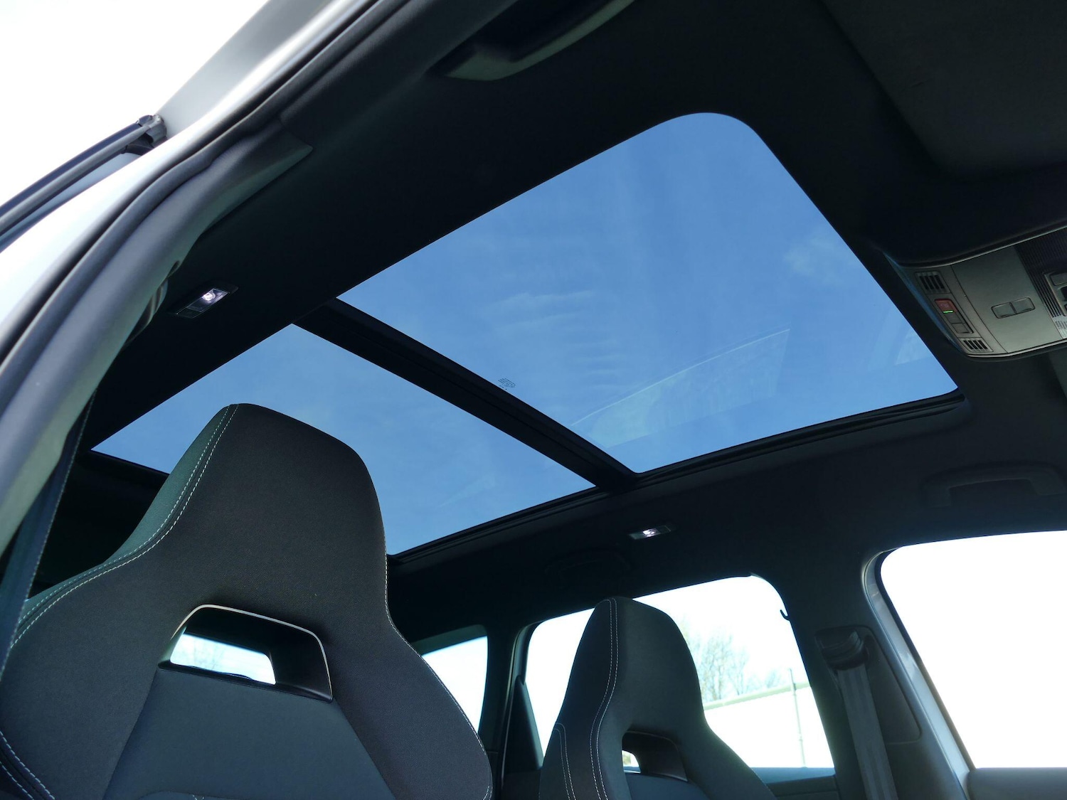 Used Skoda Karoq 2023 for sale - 77131986: Photo 4