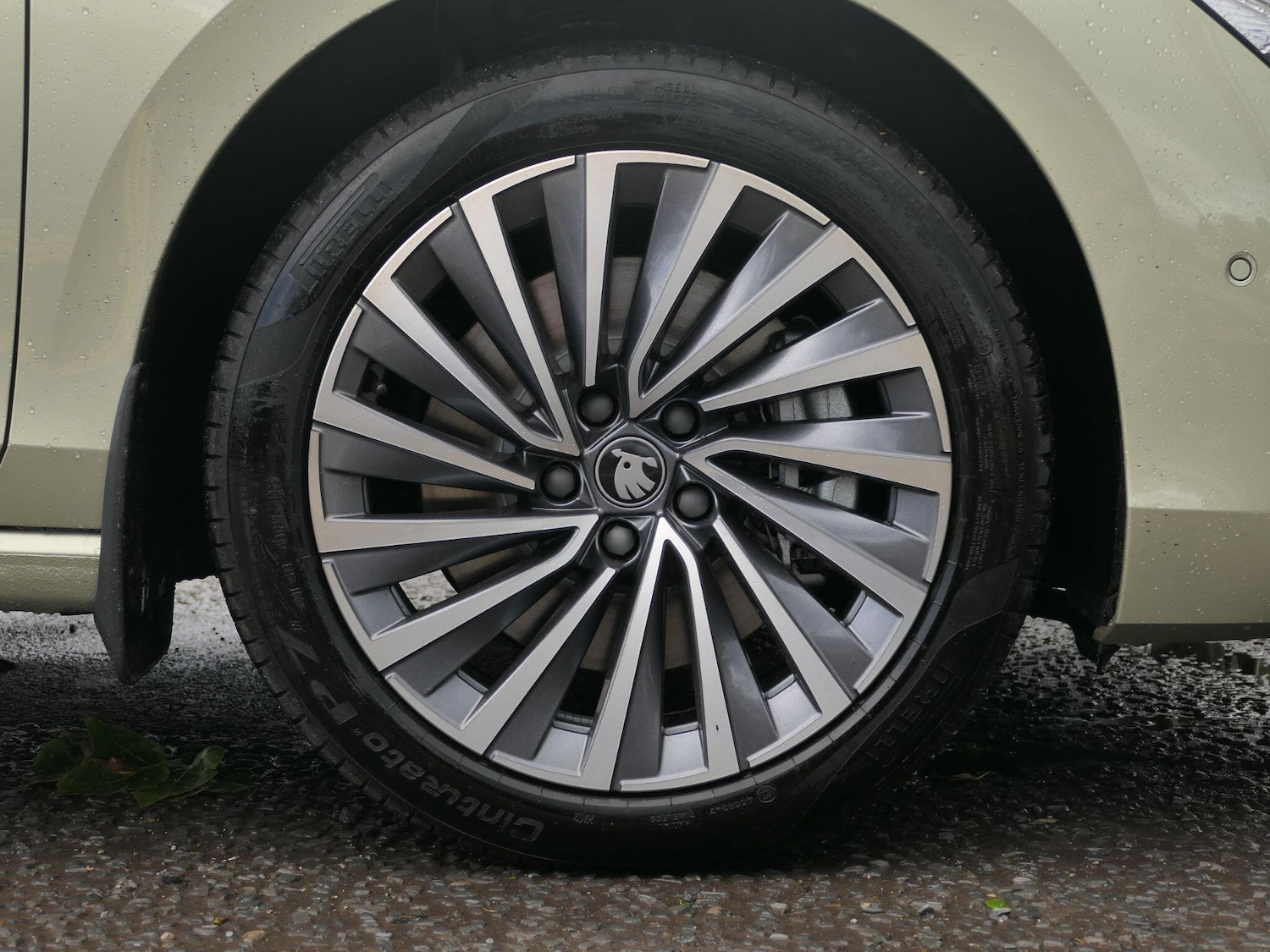 Used Skoda Superb 2025 for sale - 76512369: Photo 33