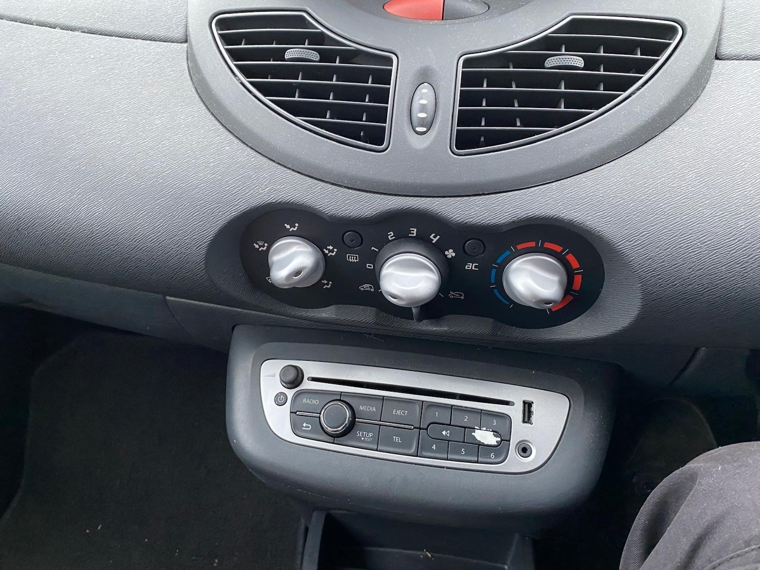 Used Renault Twingo 2013 for sale - 77598417: Photo 7