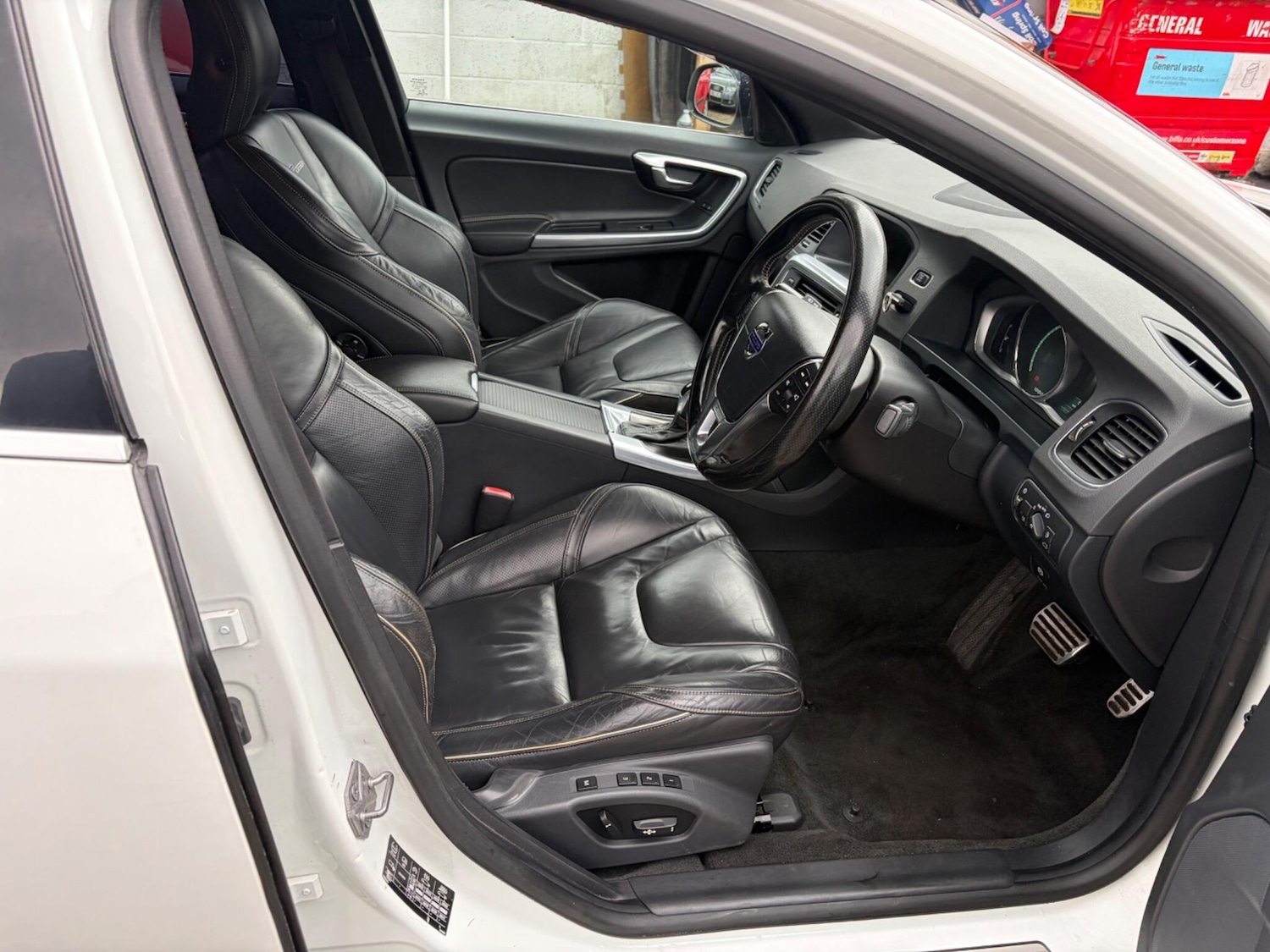 Used Volvo S60 2014 for sale - 77926019: Photo 10