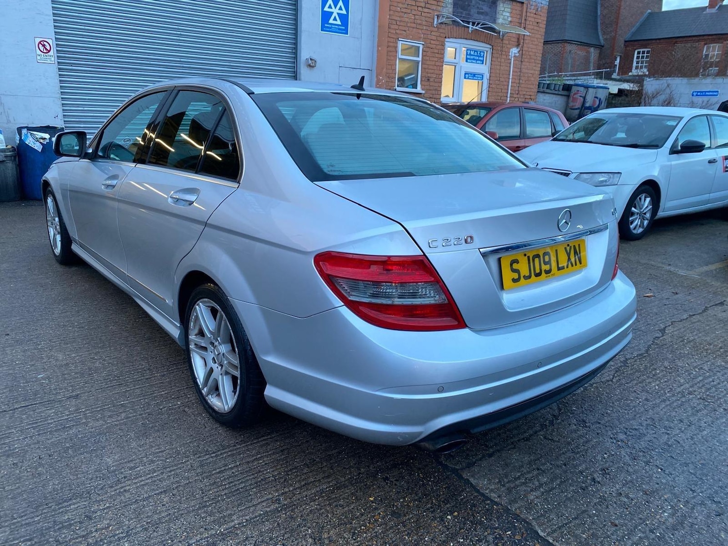 Used Mercedes-Benz C Class 2009 for sale - 77710035: Photo 3