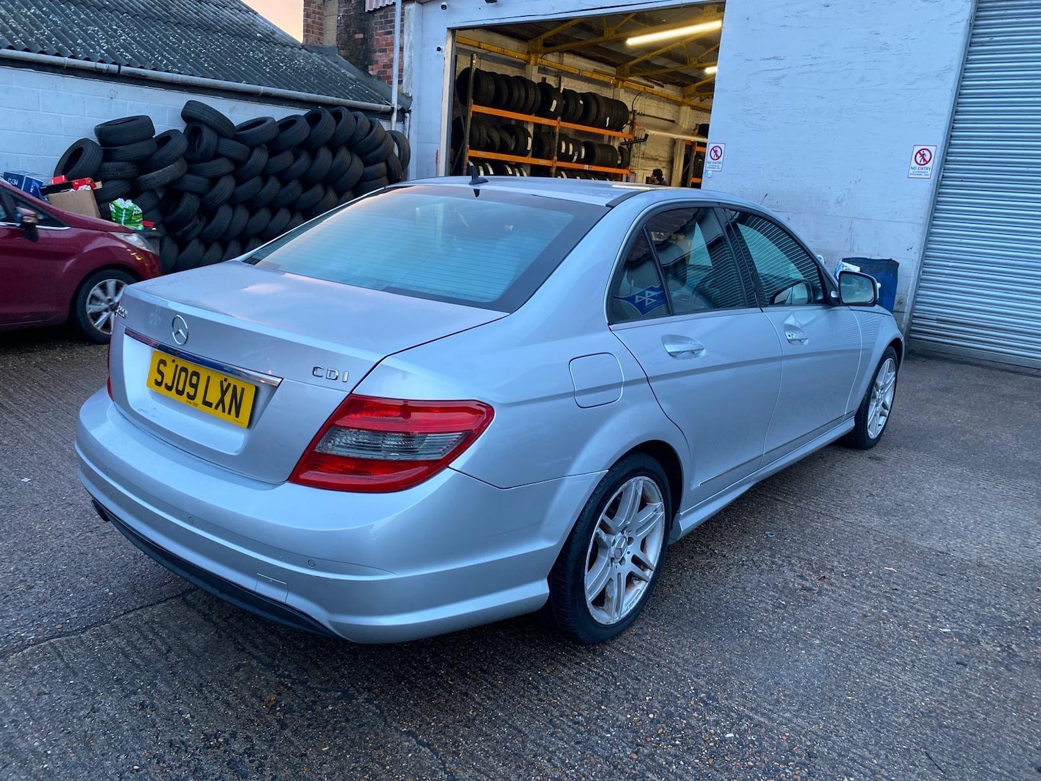 Used Mercedes-Benz C Class 2009 for sale - 77710035: Photo 4