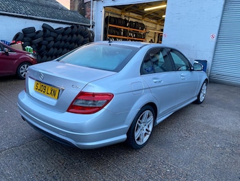 Used Mercedes-Benz C Class 2009 for sale - 77710035: Photo