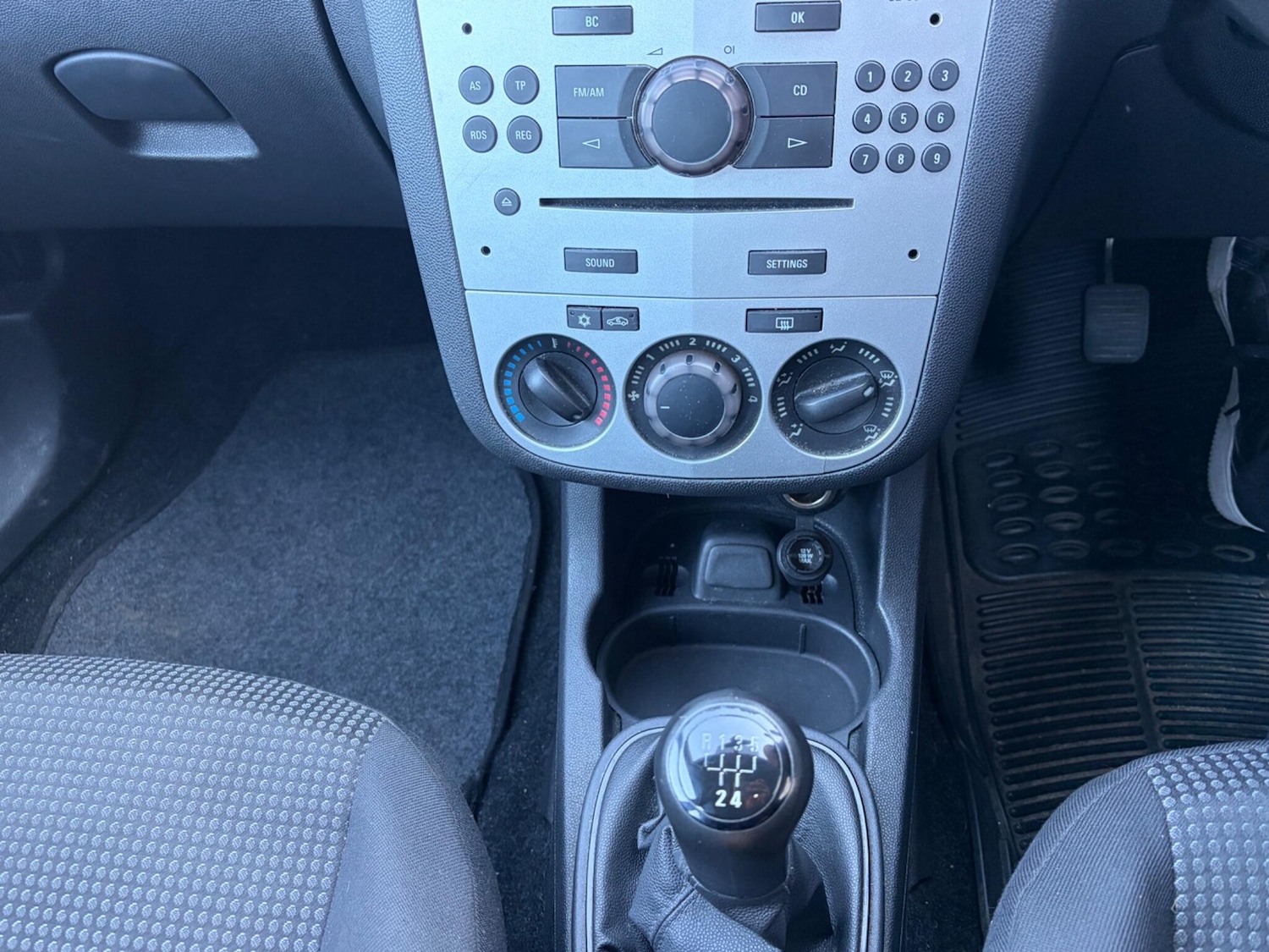 Used Vauxhall Corsa 2011 for sale - 77978113: Photo 8