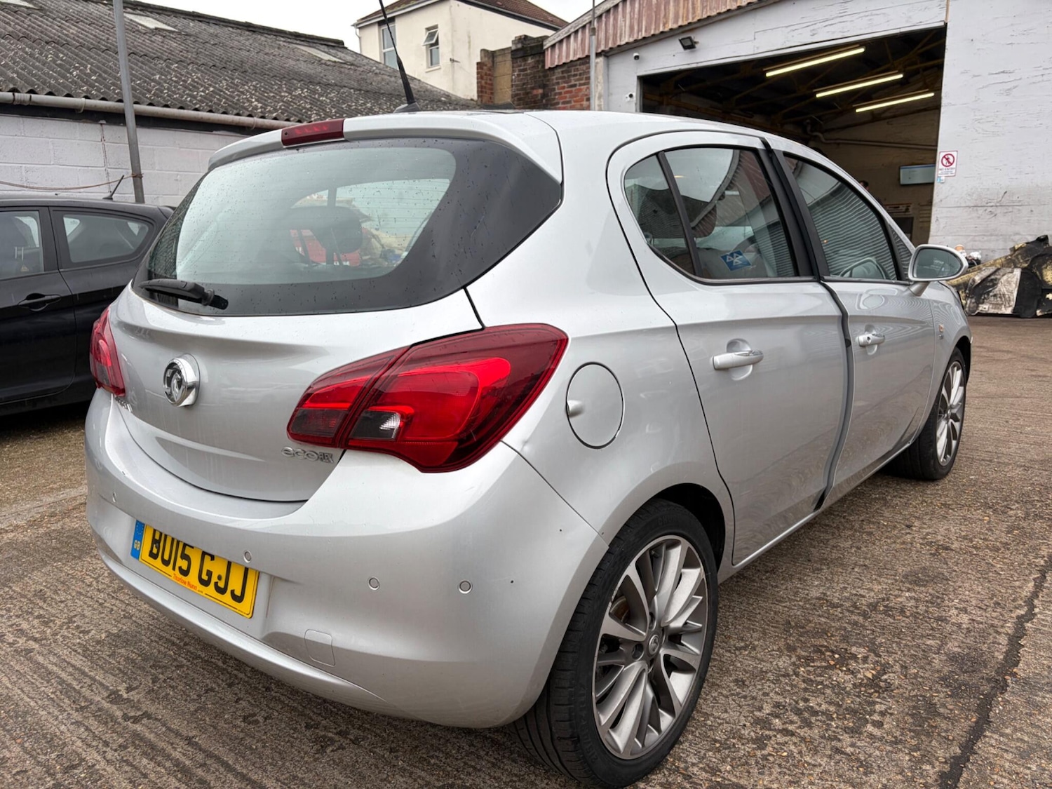 Used Vauxhall Corsa 2015 for sale - 78020209: Photo 3