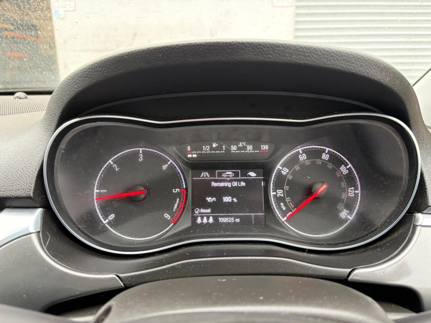 Used Vauxhall Corsa 2015 for sale - 78020209: Photo 5