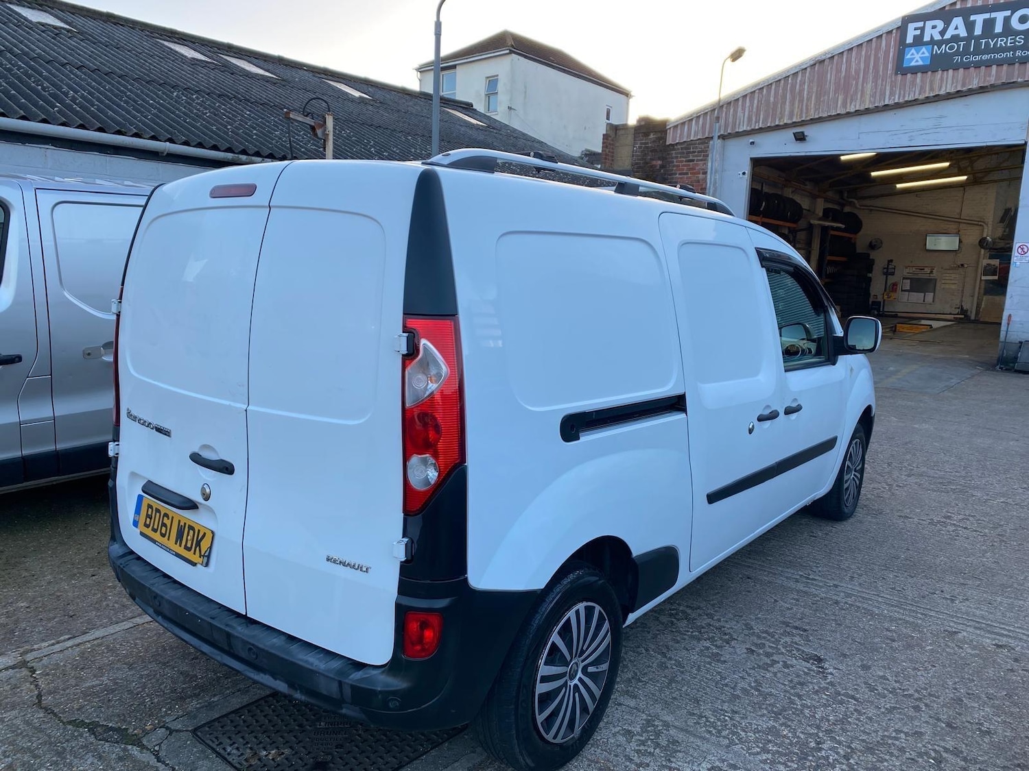 Used Renault Kangoo 2011 for sale - 77599072: Photo 4
